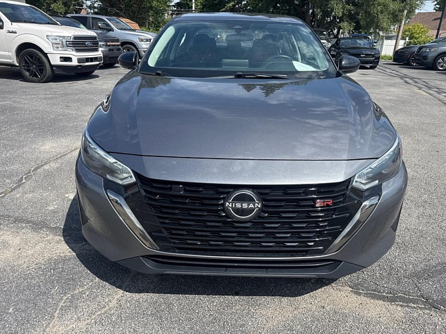 2024 GRAY /BLACK Nissan Sentra SR (3N1AB8DVXRY) with an 1.8L L4 SFI DOHC 16V engine, CVT transmission, located at 3304 Woodville Road, Northwood, OH, 43619, (419) 210-8019, 41.612694, -83.480743- Photo#7