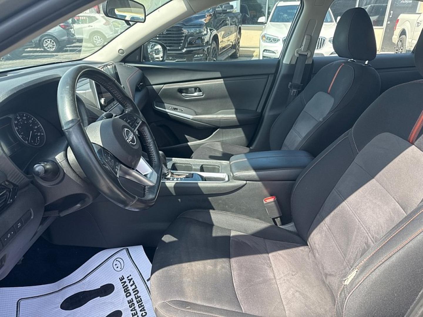 2024 GRAY /BLACK Nissan Sentra SR (3N1AB8DVXRY) with an 1.8L L4 SFI DOHC 16V engine, CVT transmission, located at 3304 Woodville Road, Northwood, OH, 43619, (419) 210-8019, 41.612694, -83.480743- Photo#9