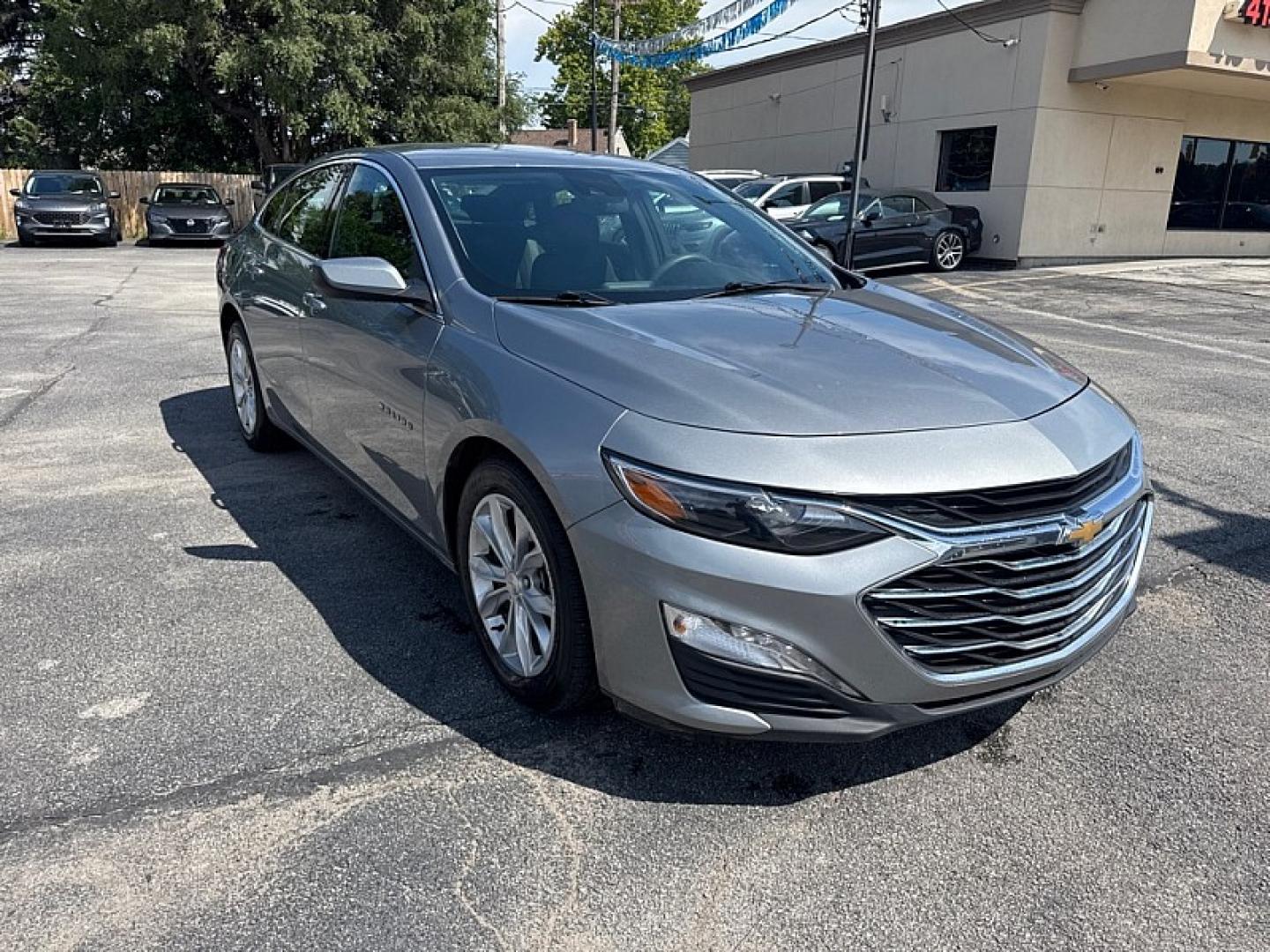 2024 GRAY /BLACK Chevrolet Malibu 1LT (1G1ZD5ST6RF) with an 1.5L L4 DOHC 16V engine, 6A transmission, located at 3304 Woodville Road, Northwood, OH, 43619, (419) 210-8019, 41.612694, -83.480743- Photo#6