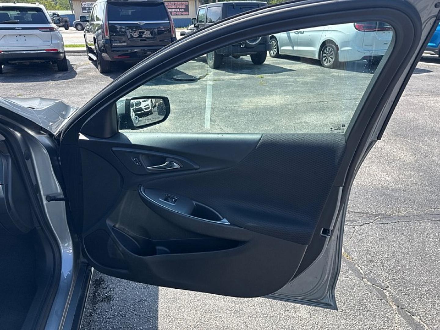 2024 GRAY /BLACK Chevrolet Malibu 1LT (1G1ZD5ST6RF) with an 1.5L L4 DOHC 16V engine, 6A transmission, located at 3304 Woodville Road, Northwood, OH, 43619, (419) 210-8019, 41.612694, -83.480743- Photo#15