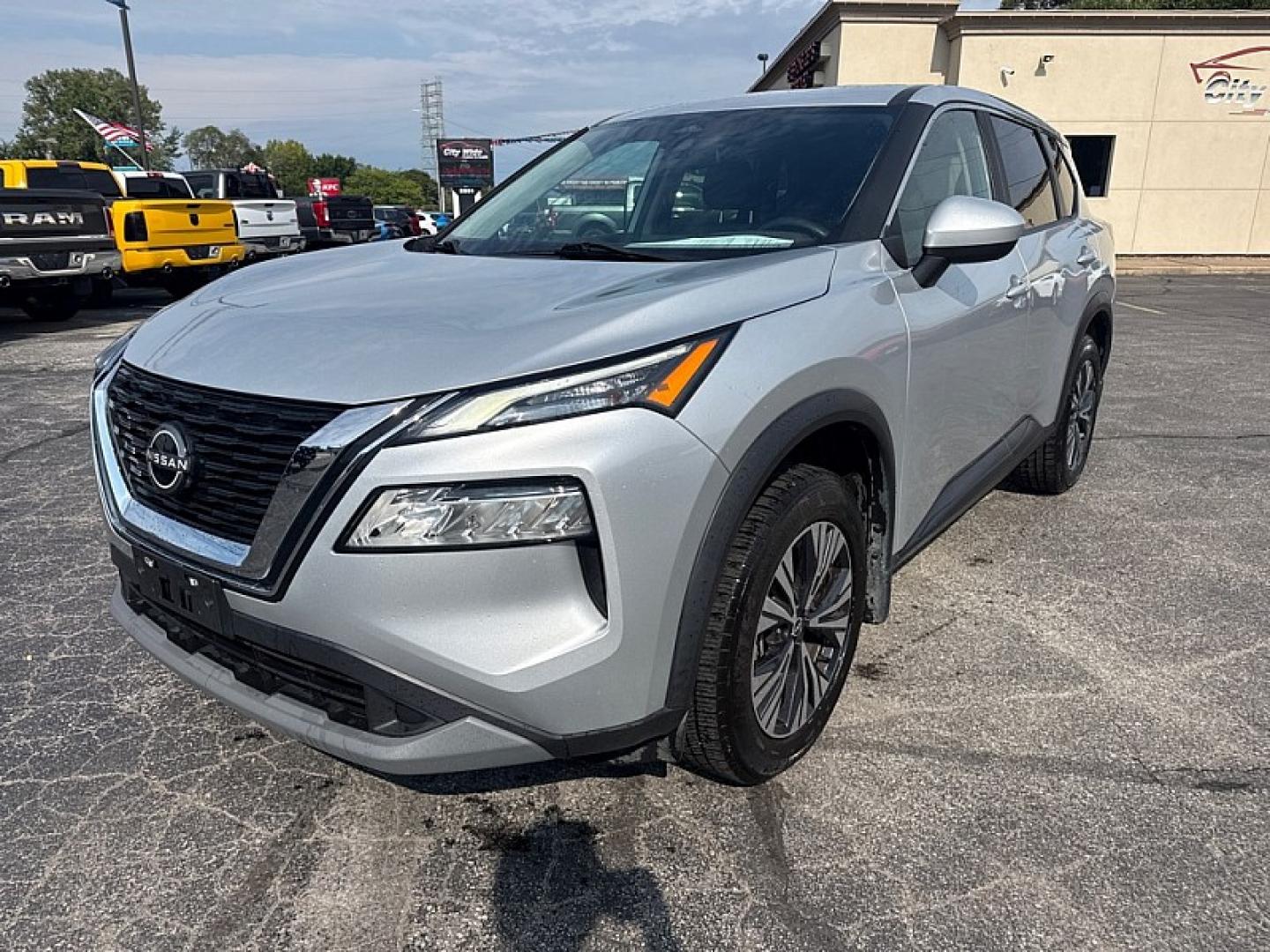 2023 SILVER /BLACK Nissan Rogue SV (5N1BT3BA6PC) with an 2.5L L4 DOHC 16V engine, CVT transmission, located at 3304 Woodville Road, Northwood, OH, 43619, (419) 210-8019, 41.612694, -83.480743 - Your #1 Destination for Auto Loans and mdash;No Matter Your Credit!At our dealership, we believe everyone deserves the opportunity to drive their dream car and mdash;whether you have good credit, bad credit, or no credit at all. With a wide selection of hundreds of cars, trucks, and SUVs, you'll fin- Photo#0