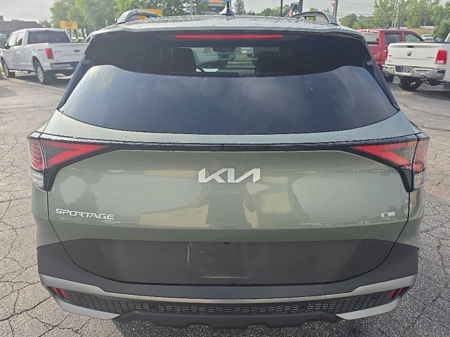 2023 GREEN Kia Sportage X Line AWD (5XYK6CAF1PG) with an 2.4L V6 DOHC 24V engine, 6A transmission, located at 3304 Woodville Road, Northwood, OH, 43619, (419) 210-8019, 41.612694, -83.480743 - Your #1 Destination for Auto Loans and mdash;No Matter Your Credit!At our dealership, we believe everyone deserves the opportunity to drive their dream car and mdash;whether you have good credit, bad credit, or no credit at all. With a wide selection of hundreds of cars, trucks, and SUVs, you'll fin- Photo#3