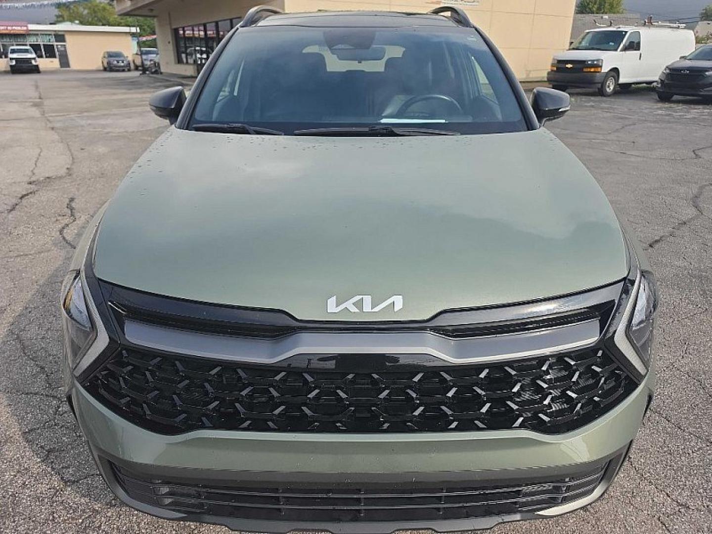 2023 GREEN Kia Sportage X Line AWD (5XYK6CAF1PG) with an 2.4L V6 DOHC 24V engine, 6A transmission, located at 3304 Woodville Road, Northwood, OH, 43619, (419) 210-8019, 41.612694, -83.480743 - Your #1 Destination for Auto Loans and mdash;No Matter Your Credit!At our dealership, we believe everyone deserves the opportunity to drive their dream car and mdash;whether you have good credit, bad credit, or no credit at all. With a wide selection of hundreds of cars, trucks, and SUVs, you'll fin- Photo#7