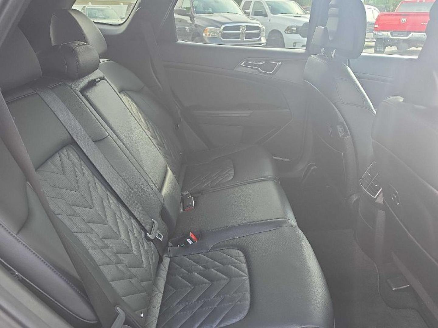 2023 GREEN Kia Sportage X Line AWD (5XYK6CAF1PG) with an 2.4L V6 DOHC 24V engine, 6A transmission, located at 3304 Woodville Road, Northwood, OH, 43619, (419) 210-8019, 41.612694, -83.480743 - Your #1 Destination for Auto Loans and mdash;No Matter Your Credit!At our dealership, we believe everyone deserves the opportunity to drive their dream car and mdash;whether you have good credit, bad credit, or no credit at all. With a wide selection of hundreds of cars, trucks, and SUVs, you'll fin- Photo#14