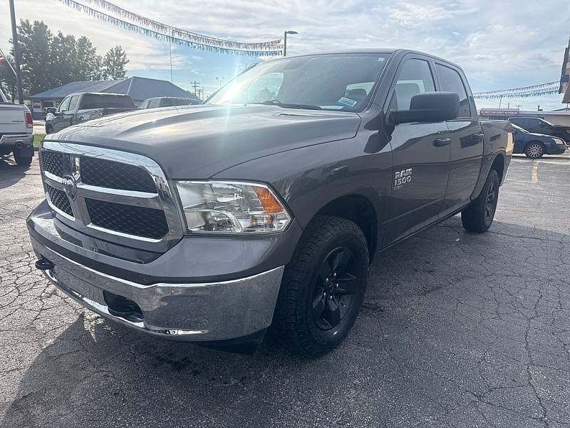 photo of 2022 RAM 1500 Classic Tradesman Crew Cab SWB 4WD