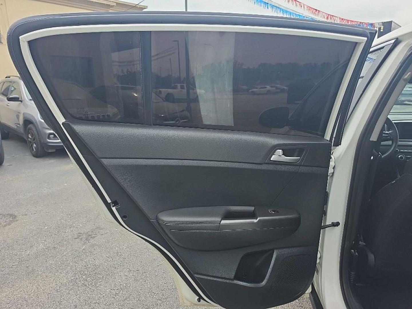 2022 WHITE /BLACK Kia Sportage LX FWD (KNDPM3ACXN7) with an 2.4L V6 DOHC 24V engine, 6A transmission, located at 3304 Woodville Road, Northwood, OH, 43619, (419) 210-8019, 41.612694, -83.480743 - Your #1 Destination for Auto Loans and mdash;No Matter Your Credit!At our dealership, we believe everyone deserves the opportunity to drive their dream car and mdash;whether you have good credit, bad credit, or no credit at all. With a wide selection of hundreds of cars, trucks, and SUVs, you'll fin- Photo#10