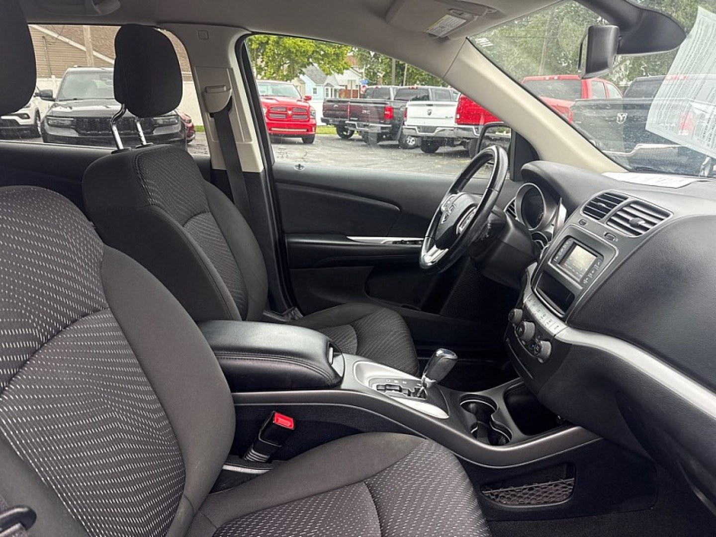 2020 SILVER /BLACK Dodge Journey SE Value (3C4PDCAB7LT) with an 2.4L L4 DOHC 16V engine, 6A transmission, located at 3304 Woodville Road, Northwood, OH, 43619, (419) 210-8019, 41.612694, -83.480743 - Your #1 Destination for Auto Loans and mdash;No Matter Your Credit!At our dealership, we believe everyone deserves the opportunity to drive their dream car and mdash;whether you have good credit, bad credit, or no credit at all. With a wide selection of hundreds of cars, trucks, and SUVs, you'll fin- Photo#15