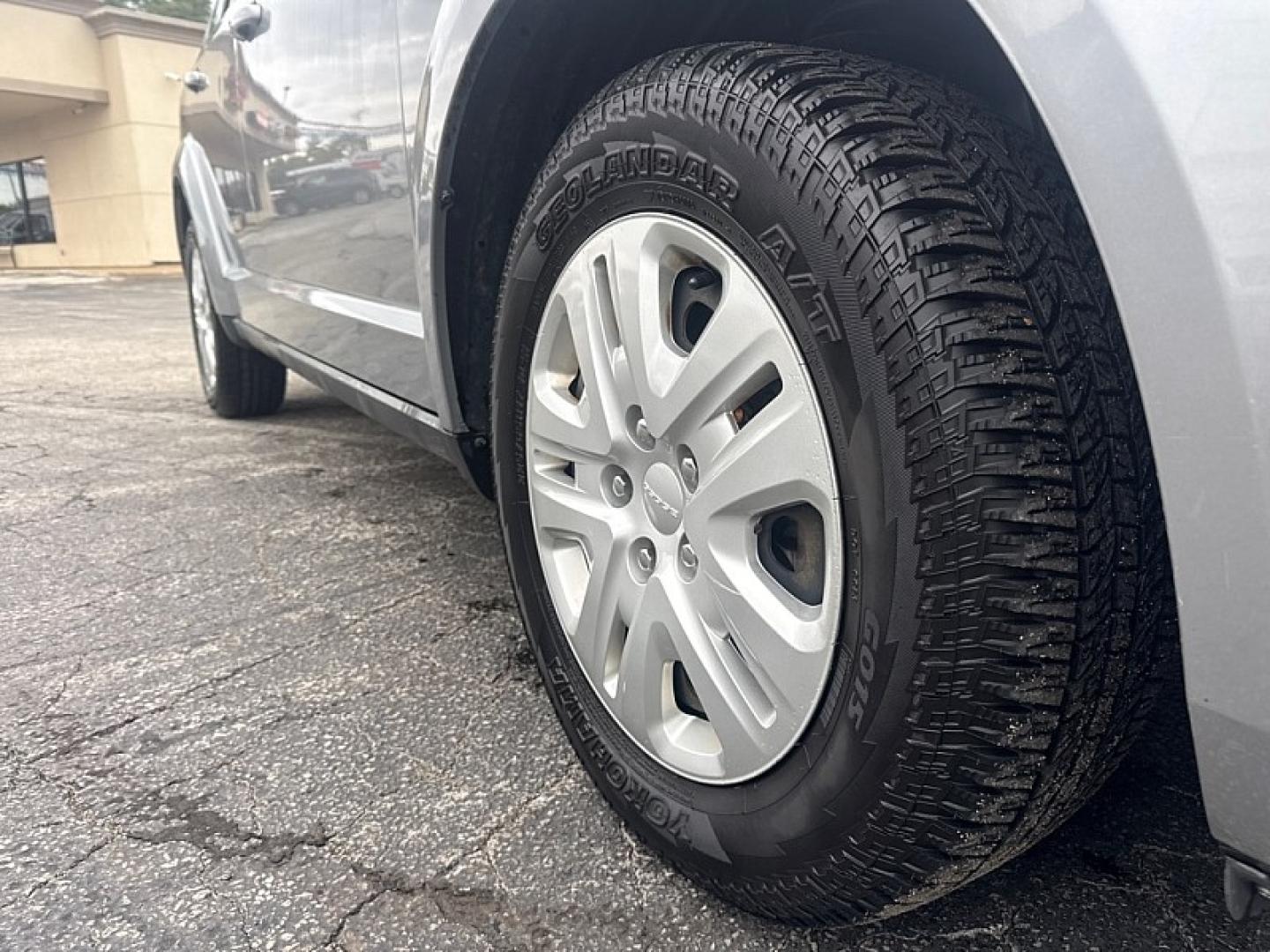 2020 SILVER /BLACK Dodge Journey SE Value (3C4PDCAB7LT) with an 2.4L L4 DOHC 16V engine, 6A transmission, located at 3304 Woodville Road, Northwood, OH, 43619, (419) 210-8019, 41.612694, -83.480743 - Your #1 Destination for Auto Loans and mdash;No Matter Your Credit!At our dealership, we believe everyone deserves the opportunity to drive their dream car and mdash;whether you have good credit, bad credit, or no credit at all. With a wide selection of hundreds of cars, trucks, and SUVs, you'll fin- Photo#16