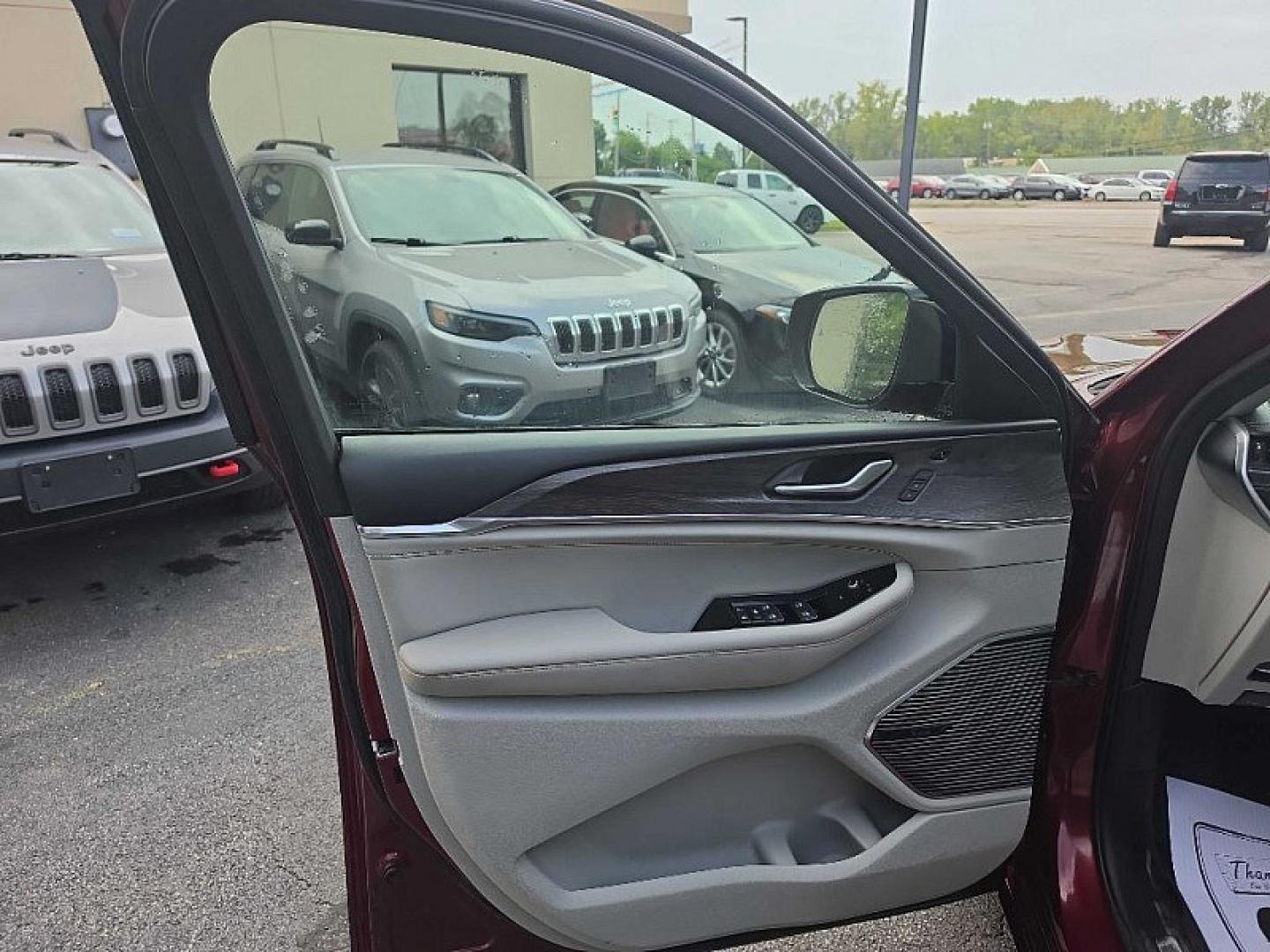 2021 RED /TAN Jeep Grand Cherokee L Overland 4WD (1C4RJKDT5M8) with an 5.7L V8 OHV 16V engine, 8A transmission, located at 3304 Woodville Road, Northwood, OH, 43619, (419) 210-8019, 41.612694, -83.480743- Photo#8