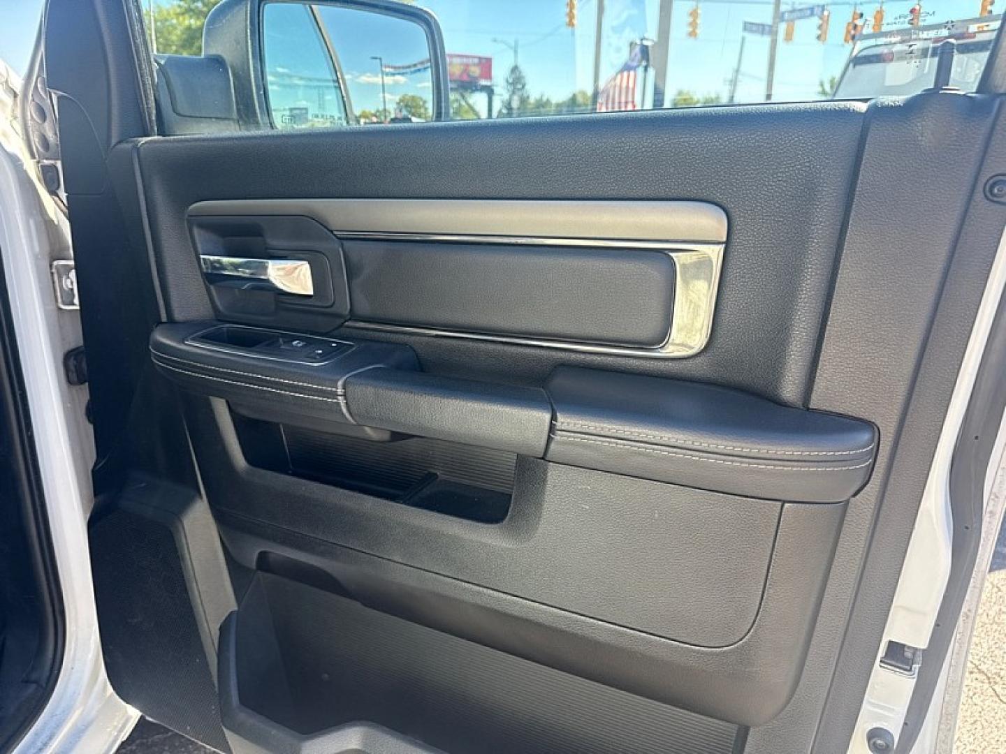 2014 WHITE /BLACK RAM 1500 Sport Crew Cab SWB 4WD (1C6RR7MT7ES) with an 5.7L V8 OHV 16V engine, 6-Speed Automatic transmission, located at 3304 Woodville Road, Northwood, OH, 43619, (419) 210-8019, 41.612694, -83.480743 - Your #1 Destination for Auto Loans and mdash;No Matter Your Credit!At our dealership, we believe everyone deserves the opportunity to drive their dream car and mdash;whether you have good credit, bad credit, or no credit at all. With a wide selection of hundreds of cars, trucks, and SUVs, you'll fin- Photo#14