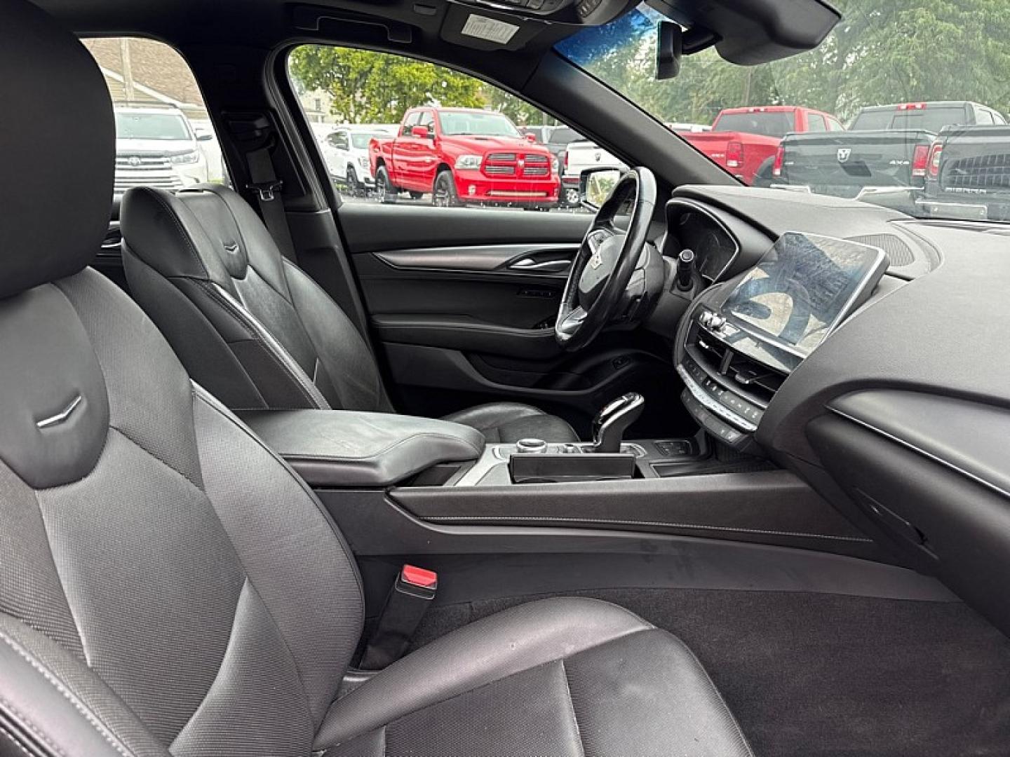 2020 BLACK /BLACK Cadillac CT5 Premium Luxury (1G6DT5RK8L0) with an 2.0L L4 DOHC 16V TURBO engine, 10A transmission, located at 3304 Woodville Road, Northwood, OH, 43619, (419) 210-8019, 41.612694, -83.480743 - Your #1 Destination for Auto Loans and mdash;No Matter Your Credit!At our dealership, we believe everyone deserves the opportunity to drive their dream car and mdash;whether you have good credit, bad credit, or no credit at all. With a wide selection of hundreds of cars, trucks, and SUVs, you'll fin- Photo#15