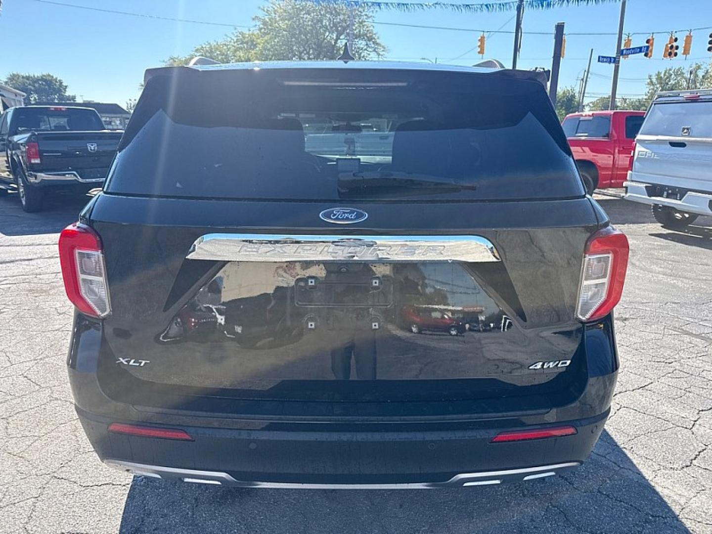 2022 BLACK /BLACK Ford Explorer XLT AWD (1FMSK8DH4NG) with an 2.3L L4 DOHC 16V engine, 10A transmission, located at 3304 Woodville Road, Northwood, OH, 43619, (419) 210-8019, 41.612694, -83.480743 - Your #1 Destination for Auto Loans and mdash;No Matter Your Credit!At our dealership, we believe everyone deserves the opportunity to drive their dream car and mdash;whether you have good credit, bad credit, or no credit at all. With a wide selection of hundreds of cars, trucks, and SUVs, you'll fin- Photo#3