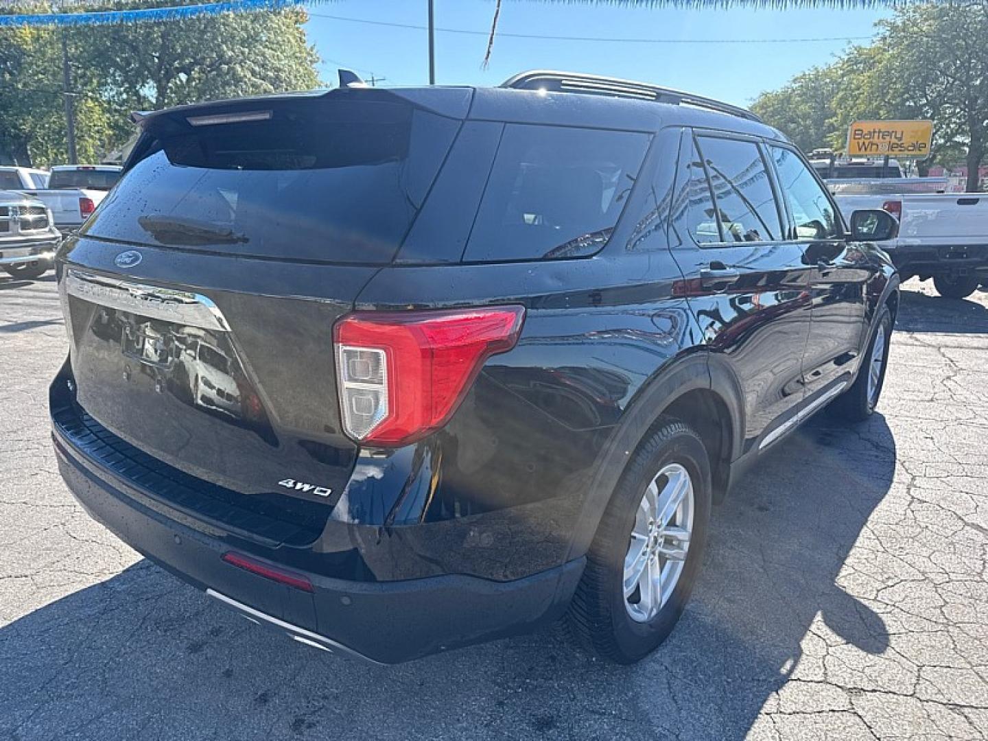 2022 BLACK /BLACK Ford Explorer XLT AWD (1FMSK8DH4NG) with an 2.3L L4 DOHC 16V engine, 10A transmission, located at 3304 Woodville Road, Northwood, OH, 43619, (419) 210-8019, 41.612694, -83.480743 - Your #1 Destination for Auto Loans and mdash;No Matter Your Credit!At our dealership, we believe everyone deserves the opportunity to drive their dream car and mdash;whether you have good credit, bad credit, or no credit at all. With a wide selection of hundreds of cars, trucks, and SUVs, you'll fin- Photo#4