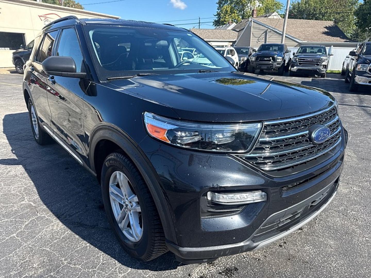 2022 BLACK /BLACK Ford Explorer XLT AWD (1FMSK8DH4NG) with an 2.3L L4 DOHC 16V engine, 10A transmission, located at 3304 Woodville Road, Northwood, OH, 43619, (419) 210-8019, 41.612694, -83.480743 - Your #1 Destination for Auto Loans and mdash;No Matter Your Credit!At our dealership, we believe everyone deserves the opportunity to drive their dream car and mdash;whether you have good credit, bad credit, or no credit at all. With a wide selection of hundreds of cars, trucks, and SUVs, you'll fin- Photo#6