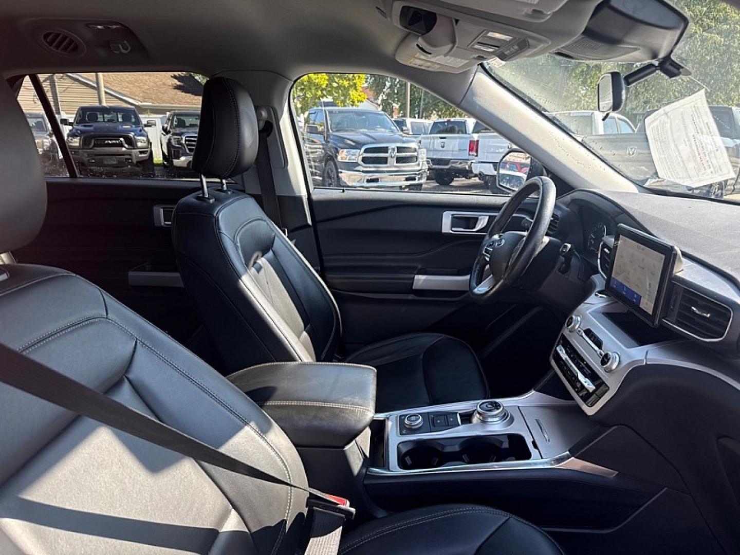 2022 BLACK /BLACK Ford Explorer XLT AWD (1FMSK8DH4NG) with an 2.3L L4 DOHC 16V engine, 10A transmission, located at 3304 Woodville Road, Northwood, OH, 43619, (419) 210-8019, 41.612694, -83.480743 - Your #1 Destination for Auto Loans and mdash;No Matter Your Credit!At our dealership, we believe everyone deserves the opportunity to drive their dream car and mdash;whether you have good credit, bad credit, or no credit at all. With a wide selection of hundreds of cars, trucks, and SUVs, you'll fin- Photo#15