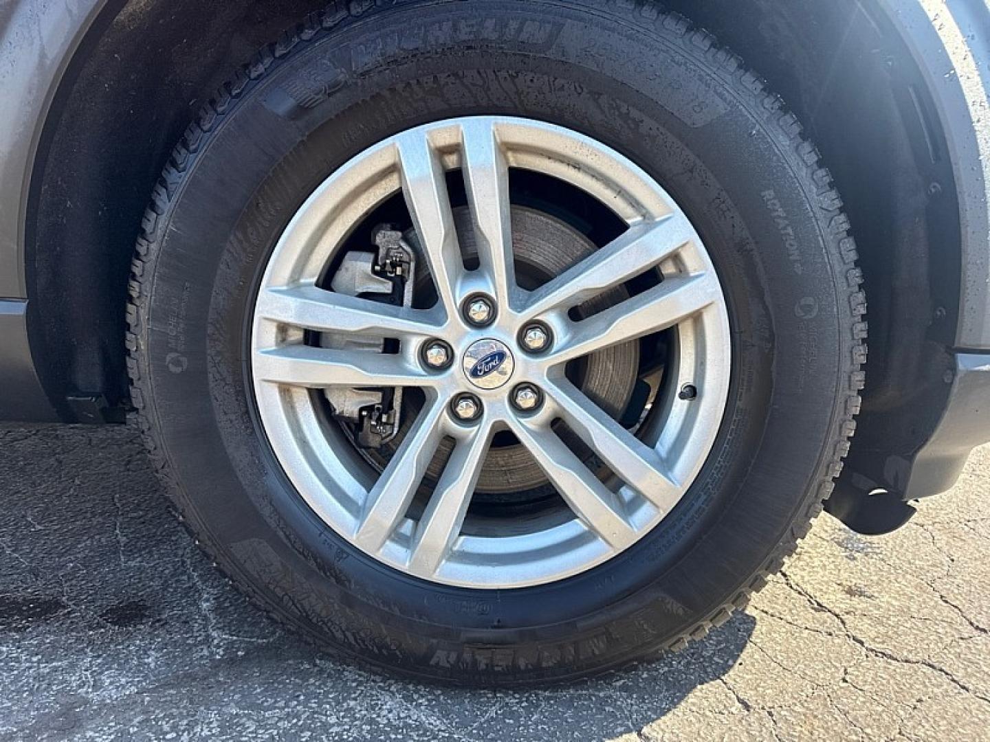 2022 BLACK /BLACK Ford Explorer XLT AWD (1FMSK8DH4NG) with an 2.3L L4 DOHC 16V engine, 10A transmission, located at 3304 Woodville Road, Northwood, OH, 43619, (419) 210-8019, 41.612694, -83.480743 - Your #1 Destination for Auto Loans and mdash;No Matter Your Credit!At our dealership, we believe everyone deserves the opportunity to drive their dream car and mdash;whether you have good credit, bad credit, or no credit at all. With a wide selection of hundreds of cars, trucks, and SUVs, you'll fin- Photo#16