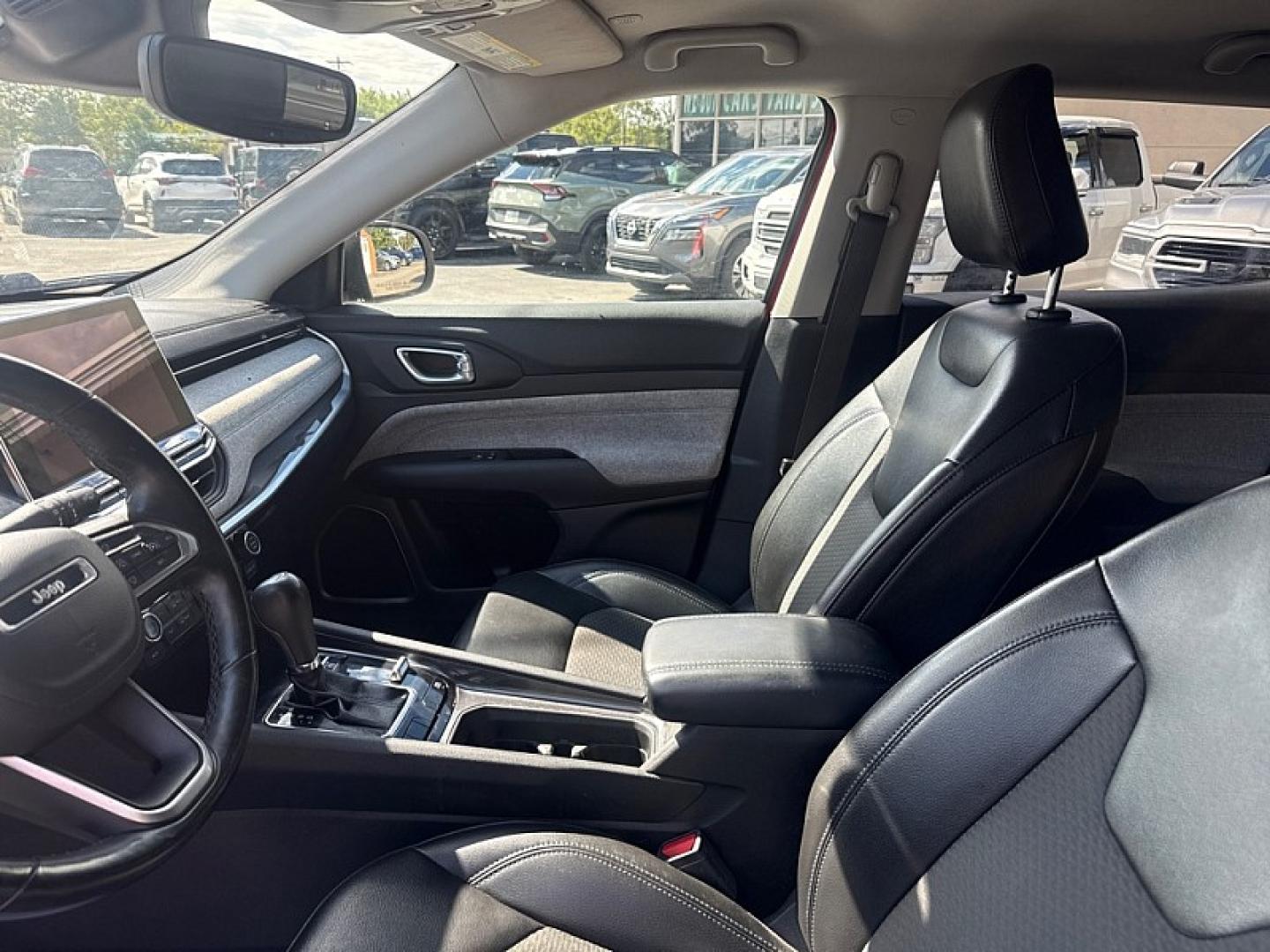 2022 MAROON /BLACK Jeep Compass Latitude 4WD (3C4NJDBB3NT) with an 2.4L L4 DOHC 16V engine, Automatic 9-Spd transmission, located at 3304 Woodville Road, Northwood, OH, 43619, (419) 210-8019, 41.612694, -83.480743- Photo#9