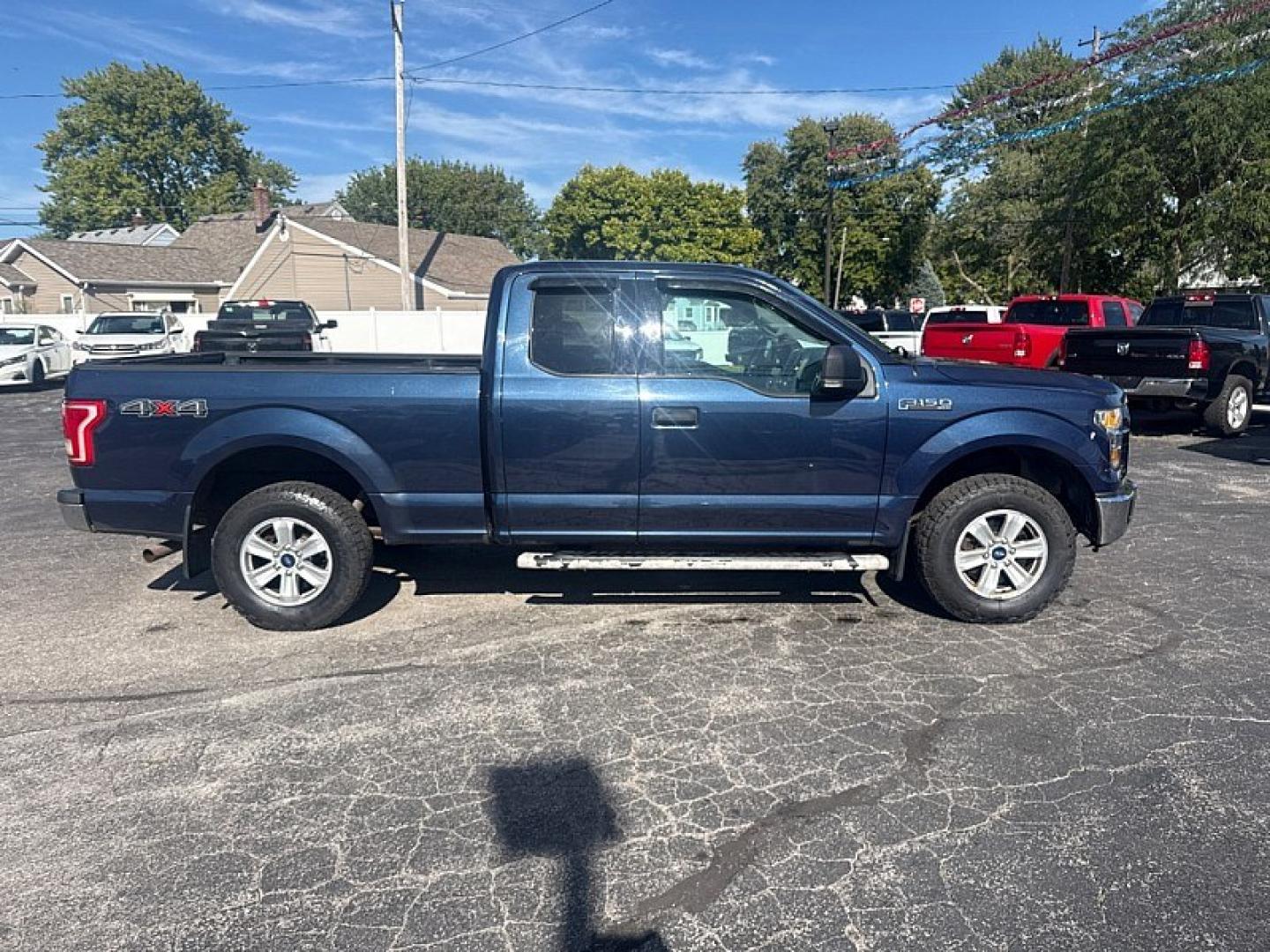 2015 BLUE /BLACK Ford F-150 Lariat SuperCab 6.5-ft. Bed 4WD (1FTFX1EF4FF) with an 5.0L V8 engine, 6A transmission, located at 3304 Woodville Road, Northwood, OH, 43619, (419) 210-8019, 41.612694, -83.480743- Photo#5