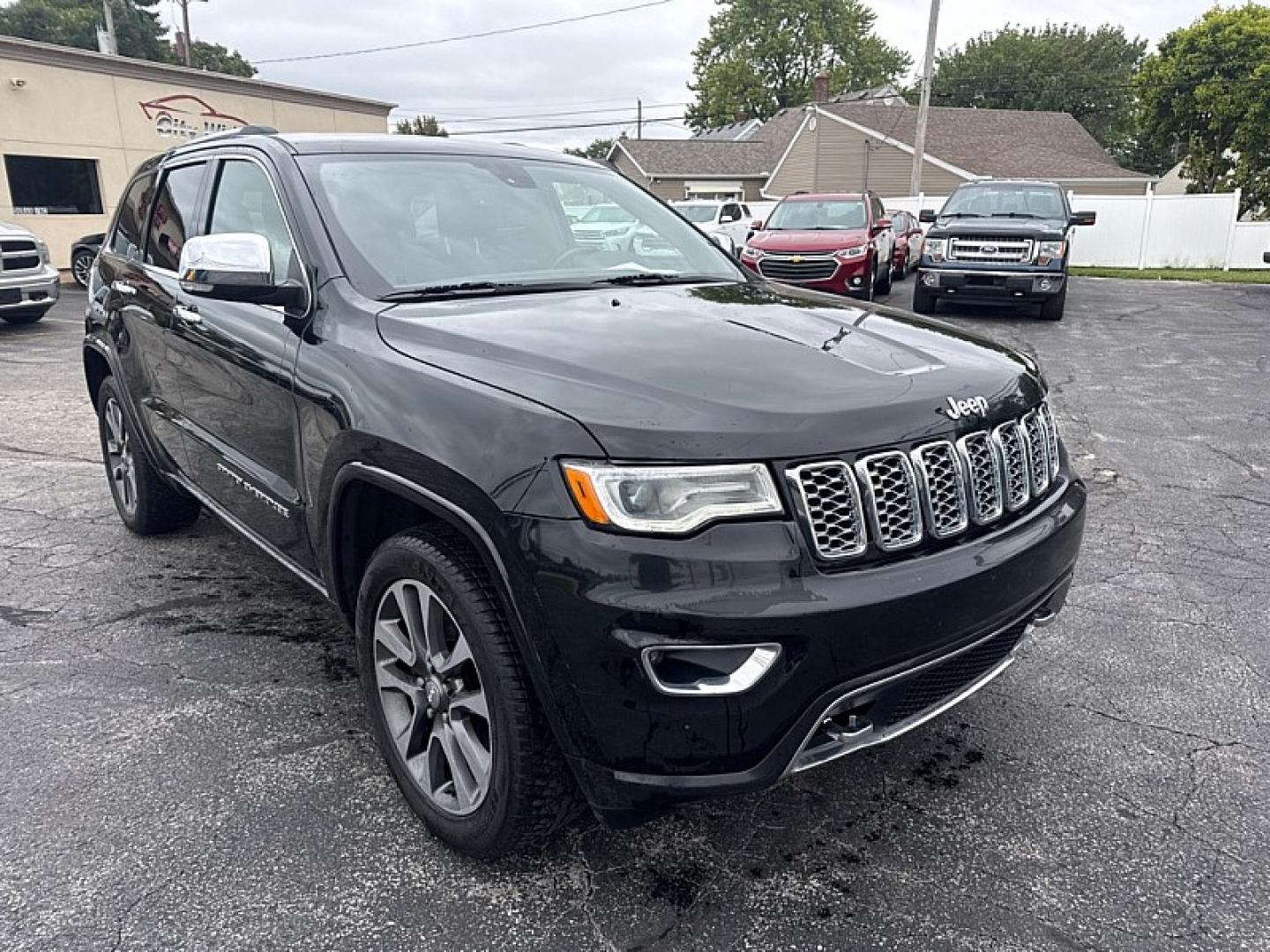 2018 BLACK /BLACK Jeep Grand Cherokee Overland 4WD (1C4RJFCG8JC) with an 3.6L V6 DOHC 24V engine, 8A transmission, located at 3304 Woodville Road, Northwood, OH, 43619, (419) 210-8019, 41.612694, -83.480743 - Your #1 Destination for Auto Loans and mdash;No Matter Your Credit!At our dealership, we believe everyone deserves the opportunity to drive their dream car and mdash;whether you have good credit, bad credit, or no credit at all. With a wide selection of hundreds of cars, trucks, and SUVs, you'll fin- Photo#6