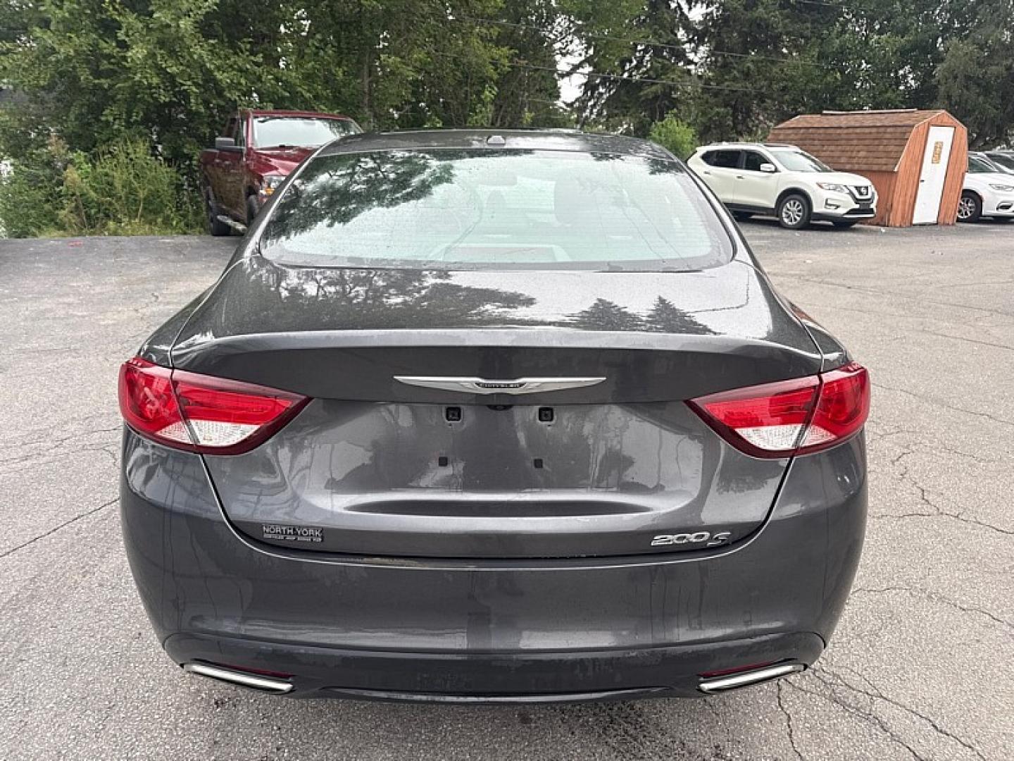 2015 GRAY /BLACK Chrysler 200 S (1C3CCCBG0FN) with an 3.6L V6 DOHC 24V FFV engine, 9A transmission, located at 3304 Woodville Road, Northwood, OH, 43619, (419) 210-8019, 41.612694, -83.480743- Photo#3