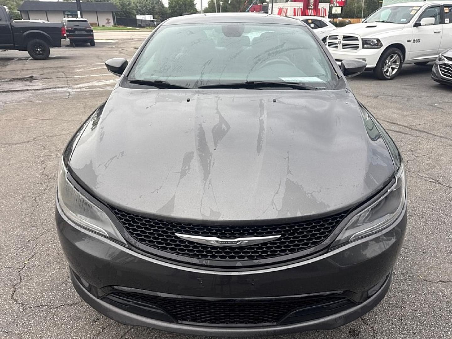 2015 GRAY /BLACK Chrysler 200 S (1C3CCCBG0FN) with an 3.6L V6 DOHC 24V FFV engine, 9A transmission, located at 3304 Woodville Road, Northwood, OH, 43619, (419) 210-8019, 41.612694, -83.480743- Photo#7