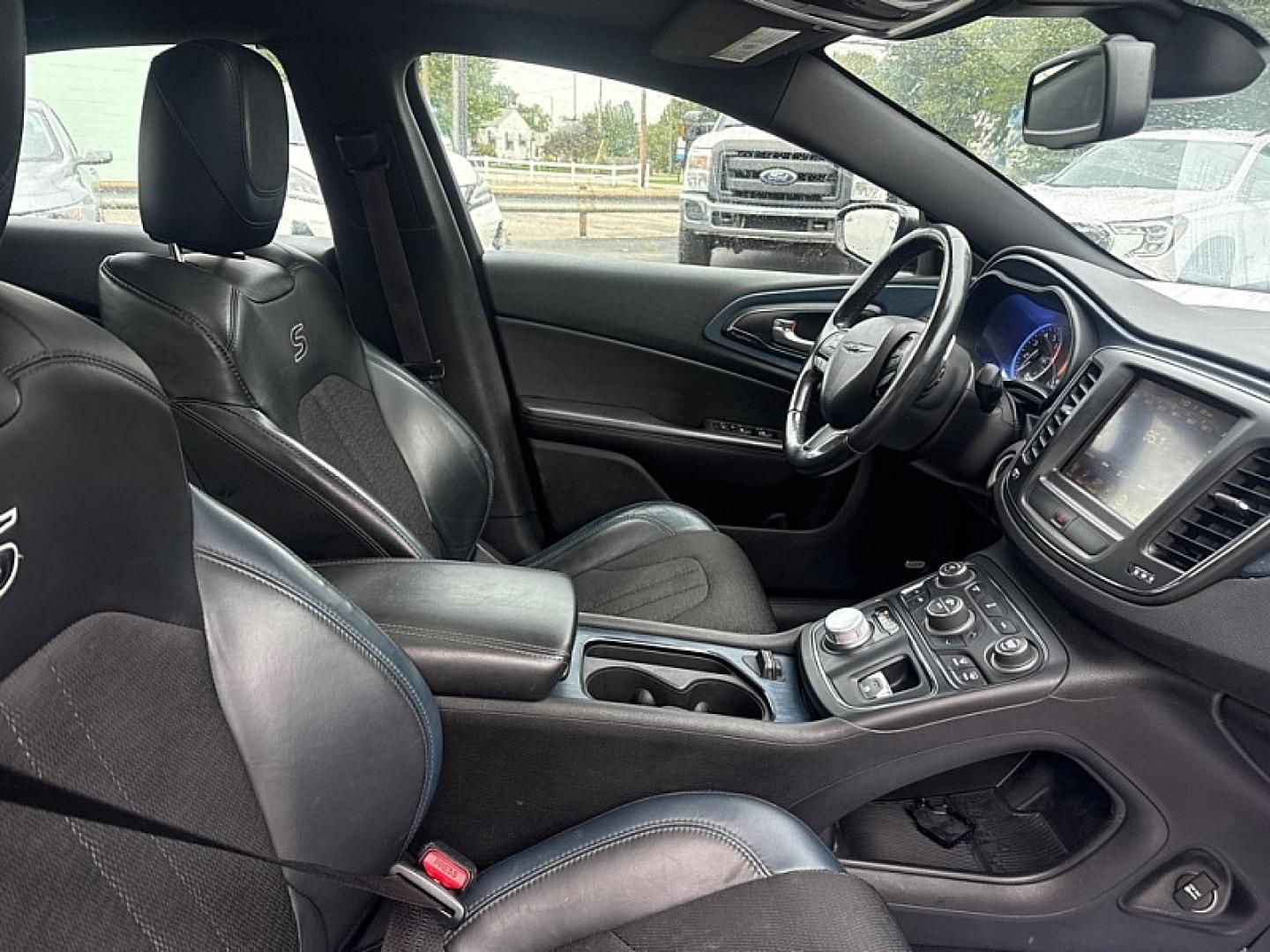 2015 GRAY /BLACK Chrysler 200 S (1C3CCCBG0FN) with an 3.6L V6 DOHC 24V FFV engine, 9A transmission, located at 3304 Woodville Road, Northwood, OH, 43619, (419) 210-8019, 41.612694, -83.480743- Photo#15