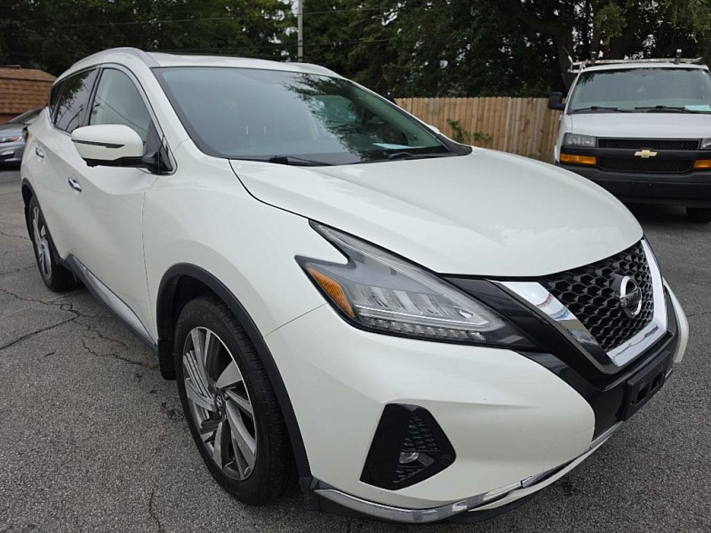 2019 WHITE /BLACK Nissan Murano Platinum AWD (5N1AZ2MS8KN) with an 3.5L V6 DOHC 24V engine, CVT transmission, located at 3304 Woodville Road, Northwood, OH, 43619, (419) 210-8019, 41.612694, -83.480743- Photo#6