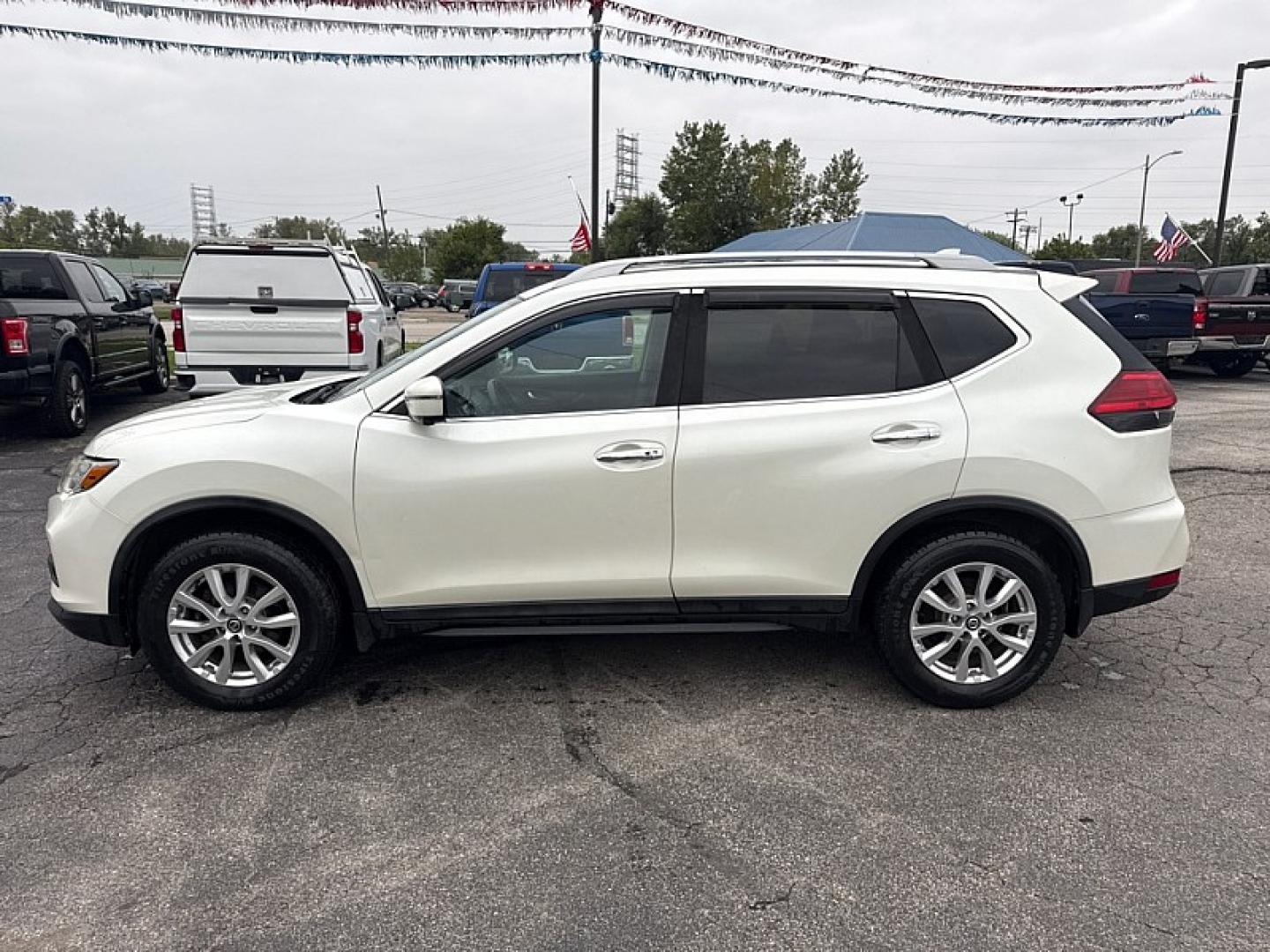 2017 WHITE /BLACK Nissan Rogue S AWD (5N1AT2MVXHC) with an 2.5L L4 DOHC 16V engine, CVT transmission, located at 3304 Woodville Road, Northwood, OH, 43619, (419) 210-8019, 41.612694, -83.480743 - Your #1 Destination for Auto Loans and mdash;No Matter Your Credit!At our dealership, we believe everyone deserves the opportunity to drive their dream car and mdash;whether you have good credit, bad credit, or no credit at all. With a wide selection of hundreds of cars, trucks, and SUVs, you'll fin- Photo#1