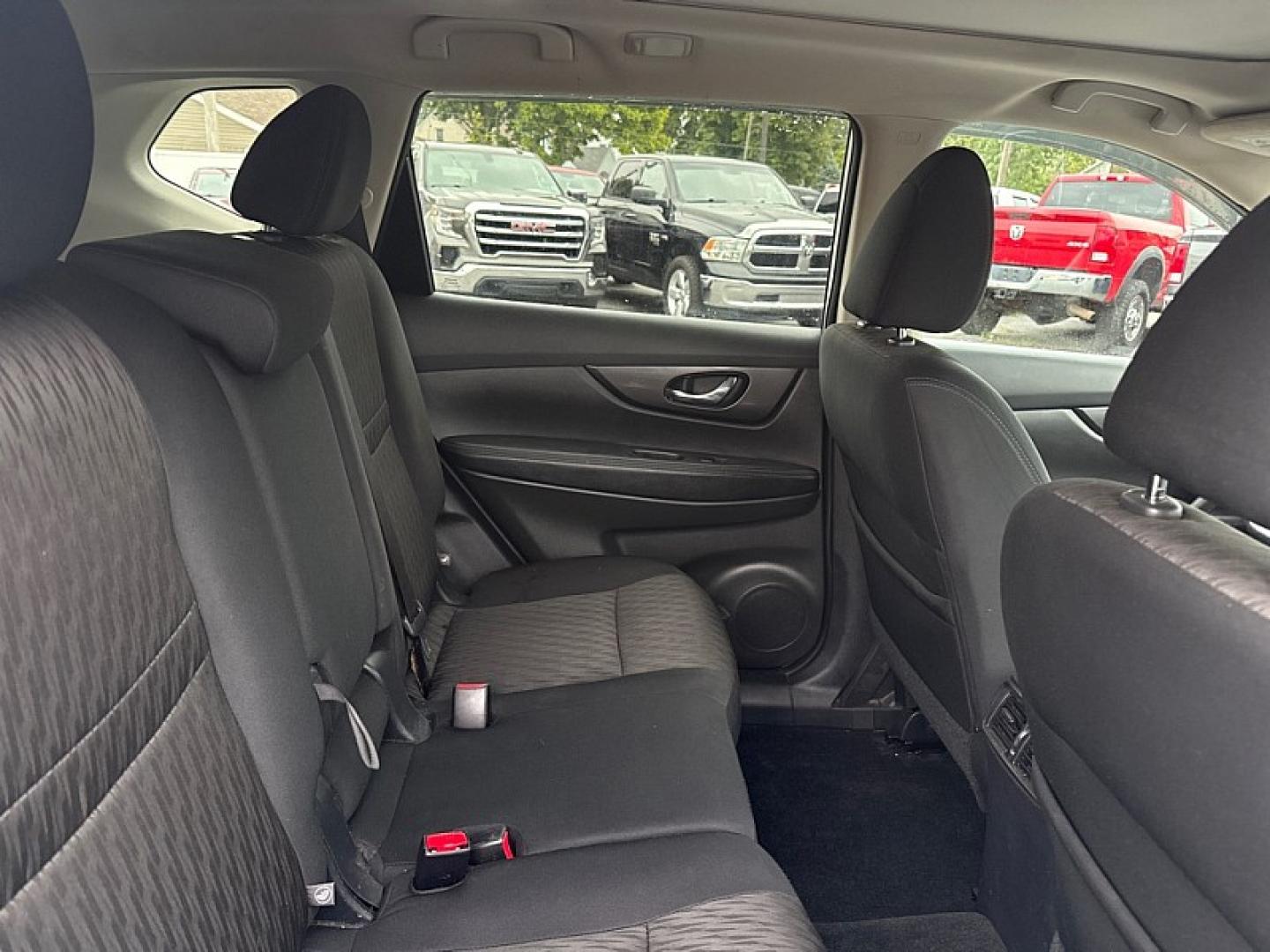 2017 WHITE /BLACK Nissan Rogue S AWD (5N1AT2MVXHC) with an 2.5L L4 DOHC 16V engine, CVT transmission, located at 3304 Woodville Road, Northwood, OH, 43619, (419) 210-8019, 41.612694, -83.480743 - Your #1 Destination for Auto Loans and mdash;No Matter Your Credit!At our dealership, we believe everyone deserves the opportunity to drive their dream car and mdash;whether you have good credit, bad credit, or no credit at all. With a wide selection of hundreds of cars, trucks, and SUVs, you'll fin- Photo#14