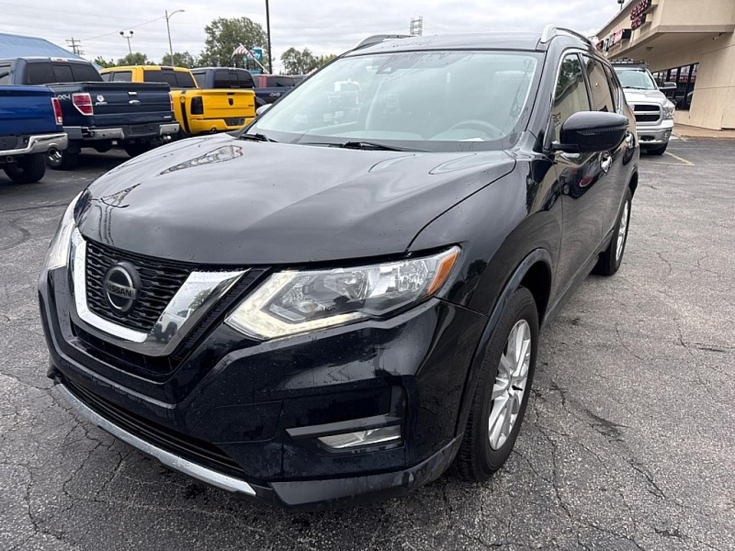 2020 BLACK /BLACK Nissan Rogue S AWD (5N1AT2MV2LC) with an 2.5L L4 DOHC 16V engine, CVT transmission, located at 3304 Woodville Road, Northwood, OH, 43619, (419) 210-8019, 41.612694, -83.480743- Photo#0