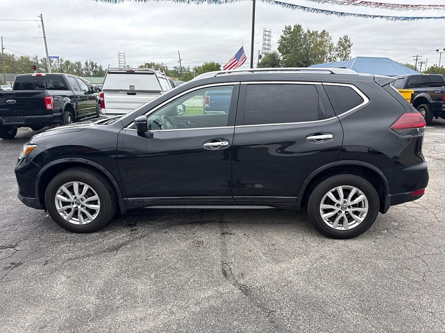 2020 BLACK /BLACK Nissan Rogue S AWD (5N1AT2MV2LC) with an 2.5L L4 DOHC 16V engine, CVT transmission, located at 3304 Woodville Road, Northwood, OH, 43619, (419) 210-8019, 41.612694, -83.480743- Photo#1