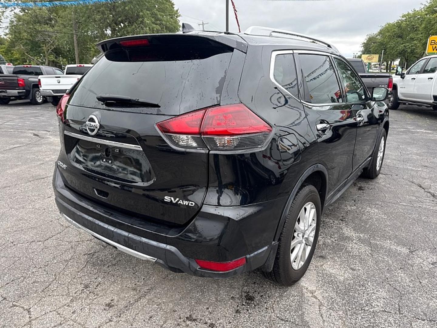 2020 BLACK /BLACK Nissan Rogue S AWD (5N1AT2MV2LC) with an 2.5L L4 DOHC 16V engine, CVT transmission, located at 3304 Woodville Road, Northwood, OH, 43619, (419) 210-8019, 41.612694, -83.480743- Photo#4
