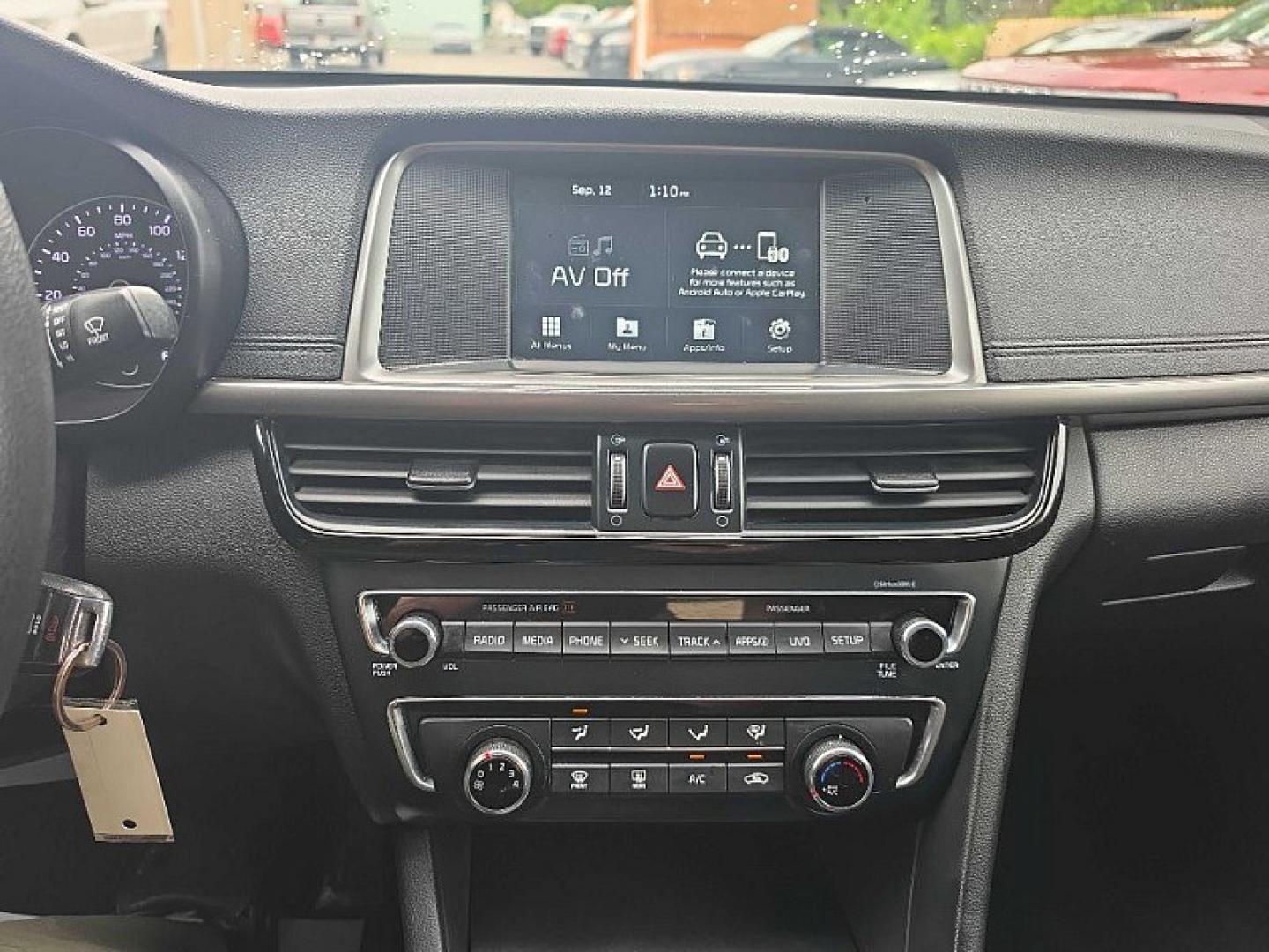 2018 WHITE /BLACK Kia Optima LX (5XXGT4L32JG) with an 2.4L L4 DOHC 16V engine, 6A transmission, located at 3304 Woodville Road, Northwood, OH, 43619, (419) 210-8019, 41.612694, -83.480743 - Your #1 Destination for Auto Loans and mdash;No Matter Your Credit!At our dealership, we believe everyone deserves the opportunity to drive their dream car and mdash;whether you have good credit, bad credit, or no credit at all. With a wide selection of hundreds of cars, trucks, and SUVs, you'll fin- Photo#18