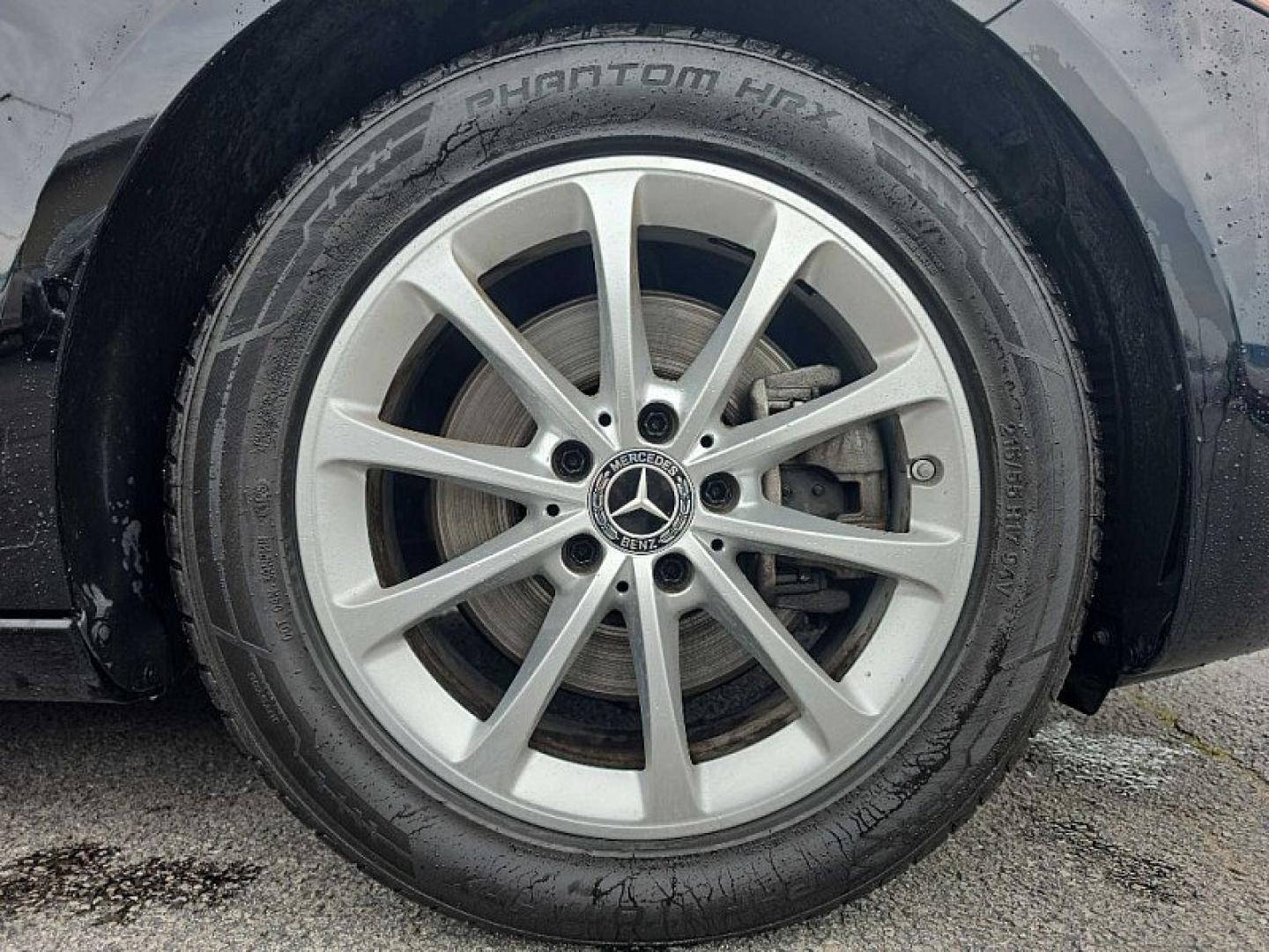 2019 BLACK /TAN Mercedes-Benz A-Class A 220 (WDD3G4FB3KW) with an 2.2L L4 DOHC 16V engine, 7A transmission, located at 3304 Woodville Road, Northwood, OH, 43619, (419) 210-8019, 41.612694, -83.480743 - Your #1 Destination for Auto Loans and mdash;No Matter Your Credit!At our dealership, we believe everyone deserves the opportunity to drive their dream car and mdash;whether you have good credit, bad credit, or no credit at all. With a wide selection of hundreds of cars, trucks, and SUVs, you'll fin- Photo#17