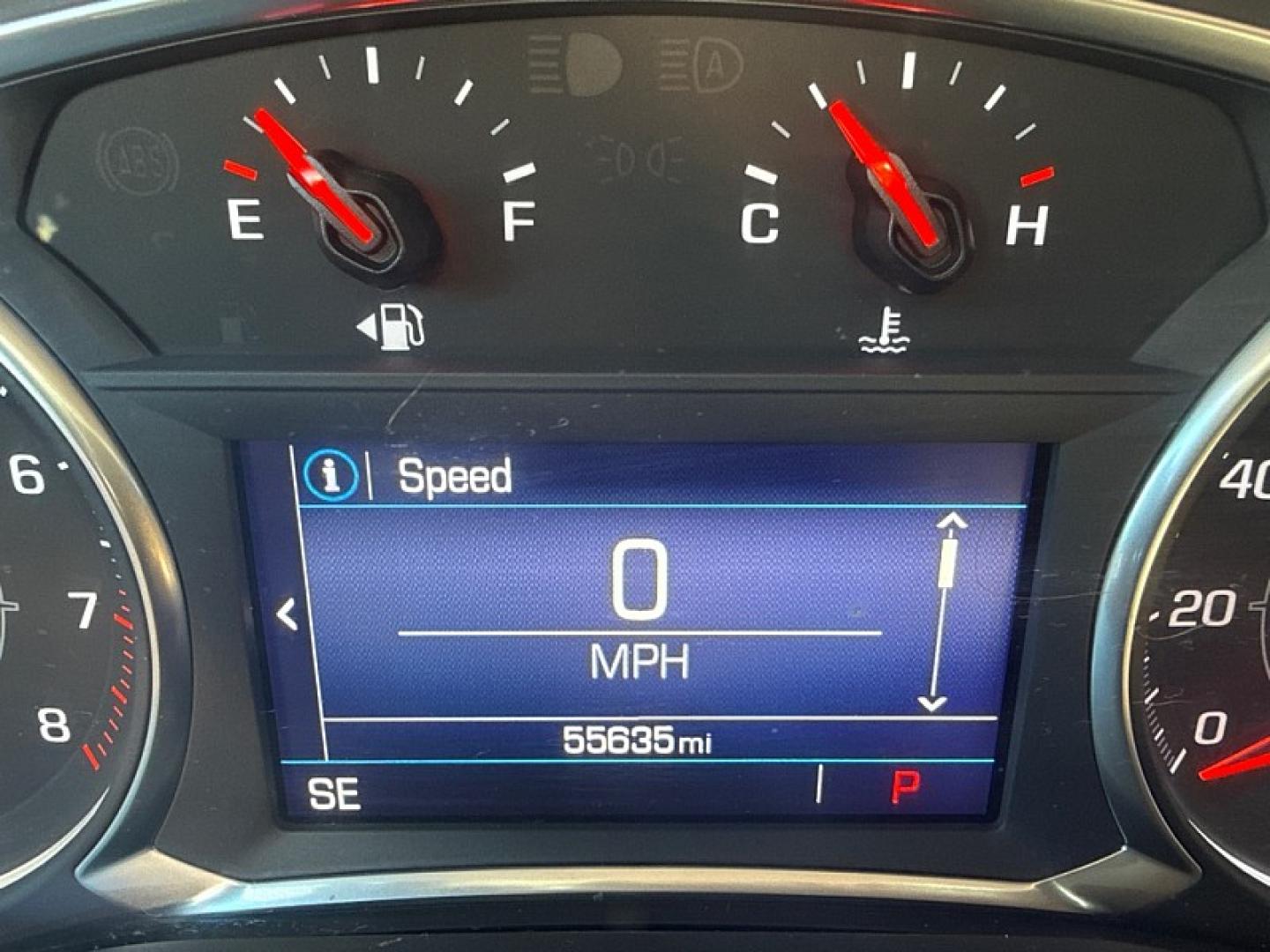 2020 WHITE /BLACK GMC Acadia SLE-1 FWD (1GKKNKLS1LZ) with an 3.6L V6 DOHC 24V engine, 6A transmission, located at 3304 Woodville Road, Northwood, OH, 43619, (419) 210-8019, 41.612694, -83.480743 - Your #1 Destination for Auto Loans and mdash;No Matter Your Credit!At our dealership, we believe everyone deserves the opportunity to drive their dream car and mdash;whether you have good credit, bad credit, or no credit at all. With a wide selection of hundreds of cars, trucks, and SUVs, you'll fin- Photo#18