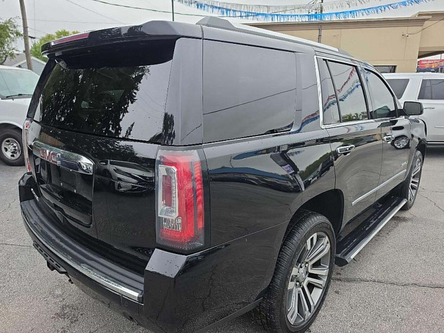 2018 BLACK /BLACK GMC Yukon Denali 4WD (1GKS2CKJ9JR) with an 6.2L V8 OHV 16V engine, 10A transmission, located at 3304 Woodville Road, Northwood, OH, 43619, (419) 210-8019, 41.612694, -83.480743- Photo#1
