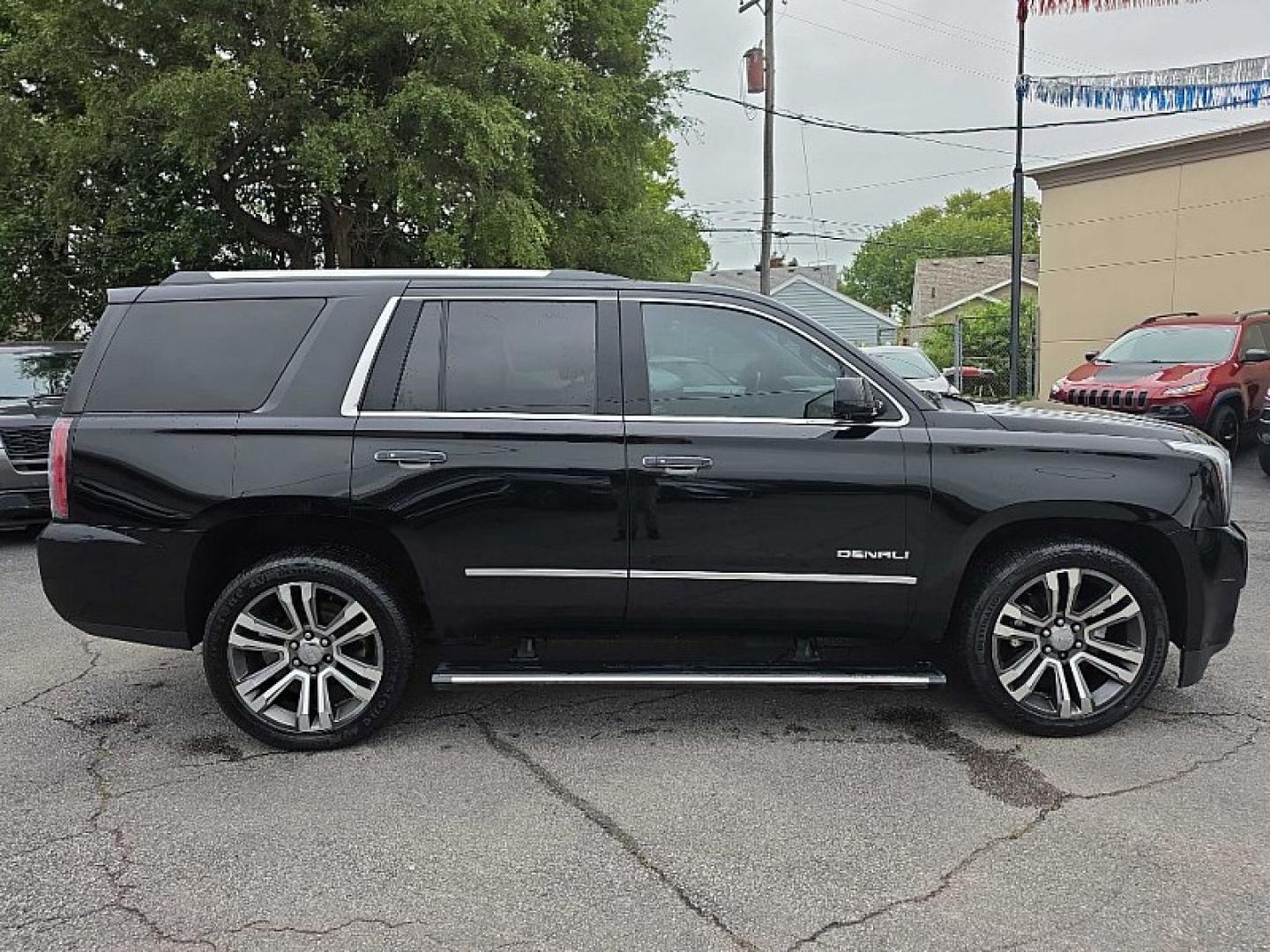 2018 BLACK /BLACK GMC Yukon Denali 4WD (1GKS2CKJ9JR) with an 6.2L V8 OHV 16V engine, 10A transmission, located at 3304 Woodville Road, Northwood, OH, 43619, (419) 210-8019, 41.612694, -83.480743- Photo#6