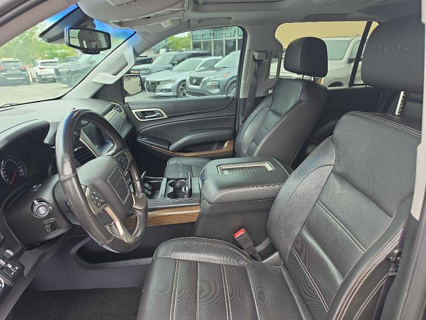 2018 BLACK /BLACK GMC Yukon Denali 4WD (1GKS2CKJ9JR) with an 6.2L V8 OHV 16V engine, 10A transmission, located at 3304 Woodville Road, Northwood, OH, 43619, (419) 210-8019, 41.612694, -83.480743- Photo#9