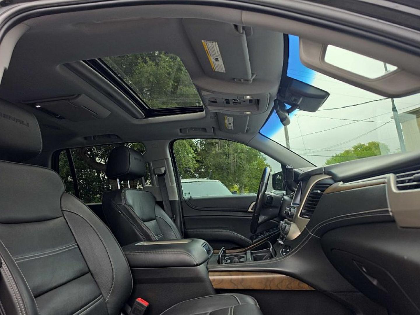 2018 BLACK /BLACK GMC Yukon Denali 4WD (1GKS2CKJ9JR) with an 6.2L V8 OHV 16V engine, 10A transmission, located at 3304 Woodville Road, Northwood, OH, 43619, (419) 210-8019, 41.612694, -83.480743- Photo#20