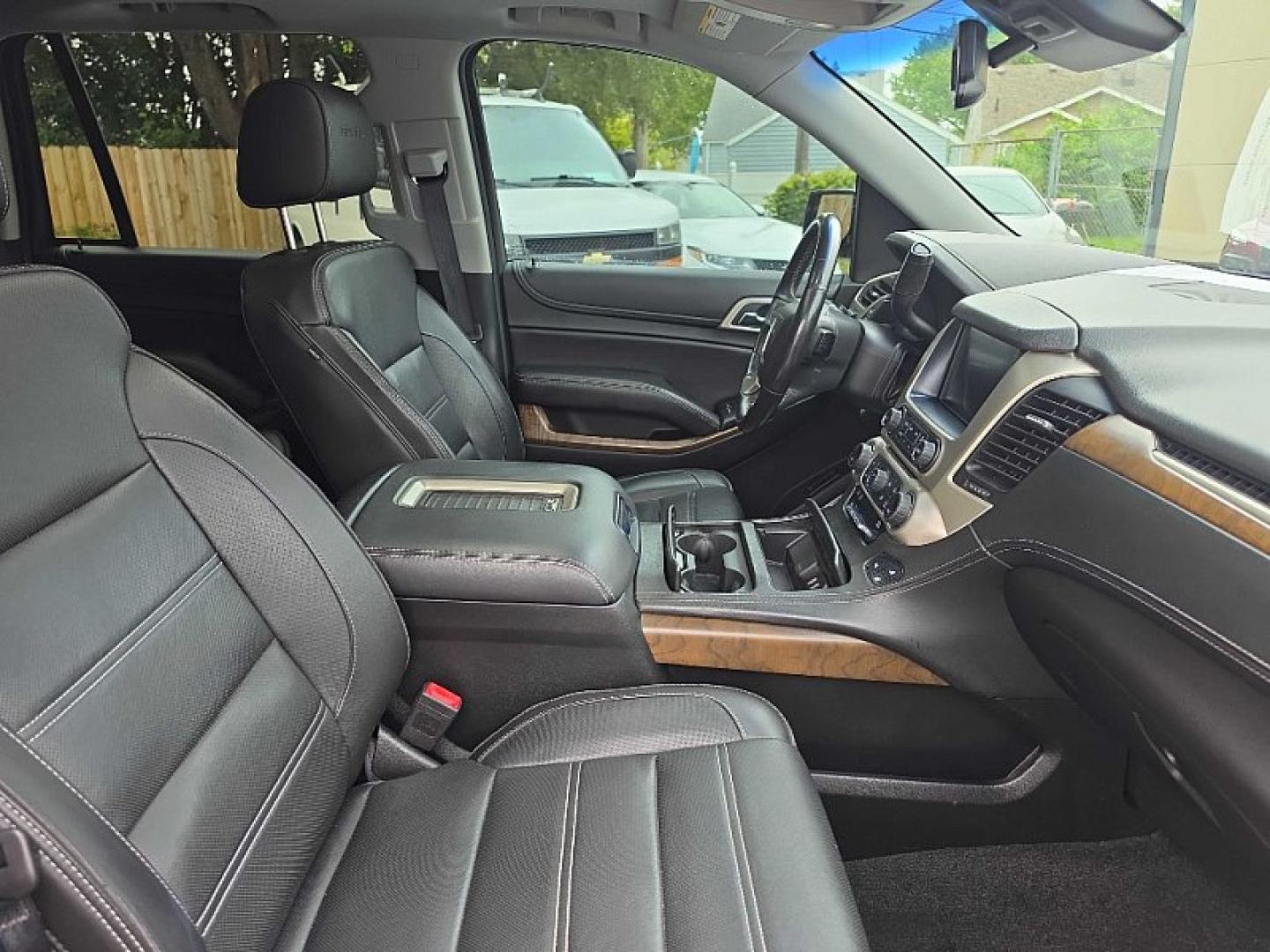 2018 BLACK /BLACK GMC Yukon Denali 4WD (1GKS2CKJ9JR) with an 6.2L V8 OHV 16V engine, 10A transmission, located at 3304 Woodville Road, Northwood, OH, 43619, (419) 210-8019, 41.612694, -83.480743- Photo#21