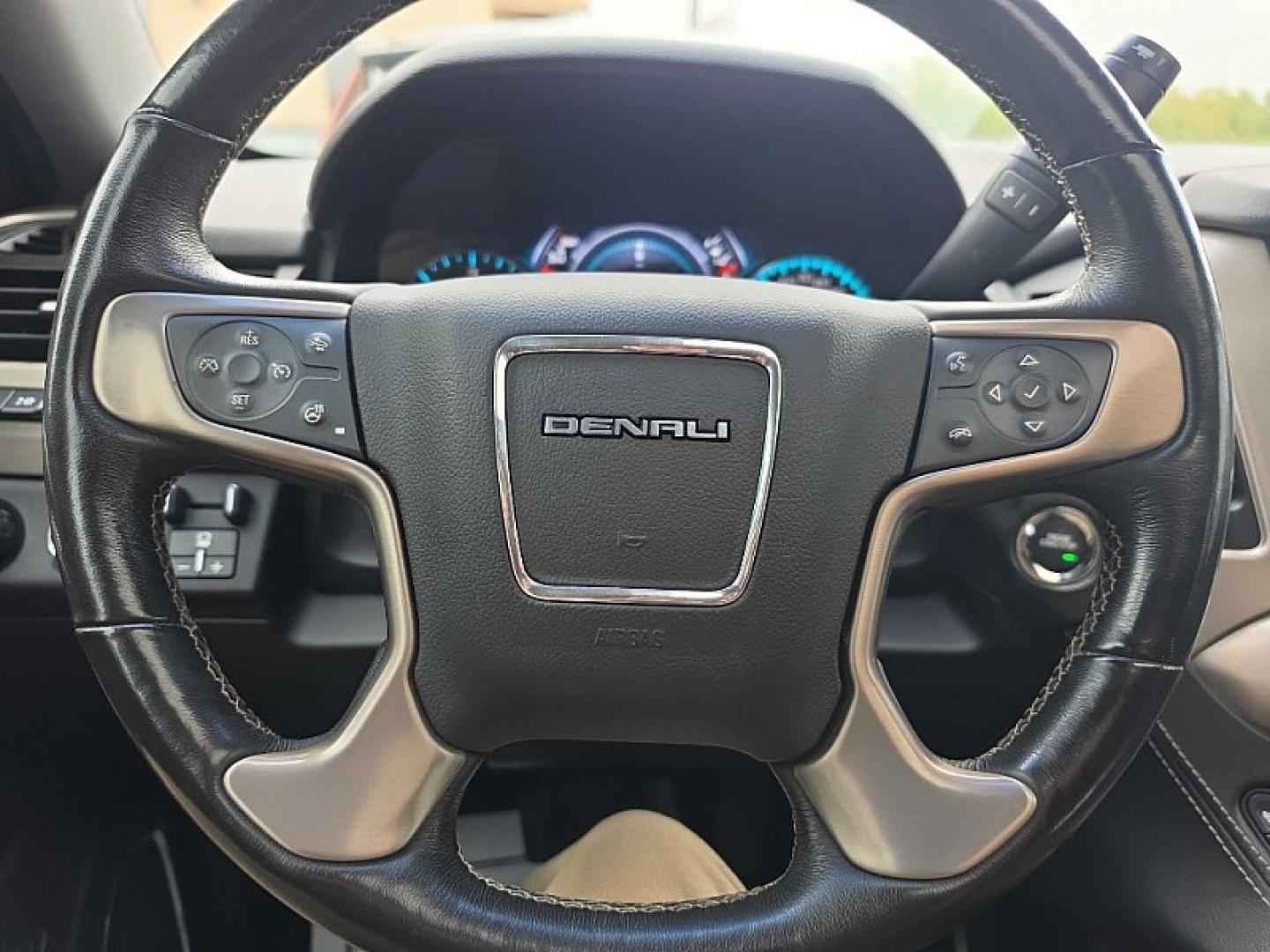 2018 BLACK /BLACK GMC Yukon Denali 4WD (1GKS2CKJ9JR) with an 6.2L V8 OHV 16V engine, 10A transmission, located at 3304 Woodville Road, Northwood, OH, 43619, (419) 210-8019, 41.612694, -83.480743- Photo#24