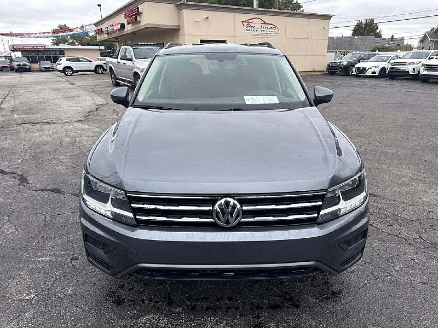 2021 SILVER /BLACK Volkswagen Tiguan SE 4Motion AWD (3VV2B7AX7MM) with an 2.0L L4 DOHC 16V TURBO engine, 8A transmission, located at 3304 Woodville Road, Northwood, OH, 43619, (419) 210-8019, 41.612694, -83.480743 - Your #1 Destination for Auto Loans and mdash;No Matter Your Credit!At our dealership, we believe everyone deserves the opportunity to drive their dream car and mdash;whether you have good credit, bad credit, or no credit at all. With a wide selection of hundreds of cars, trucks, and SUVs, you'll fin- Photo#7