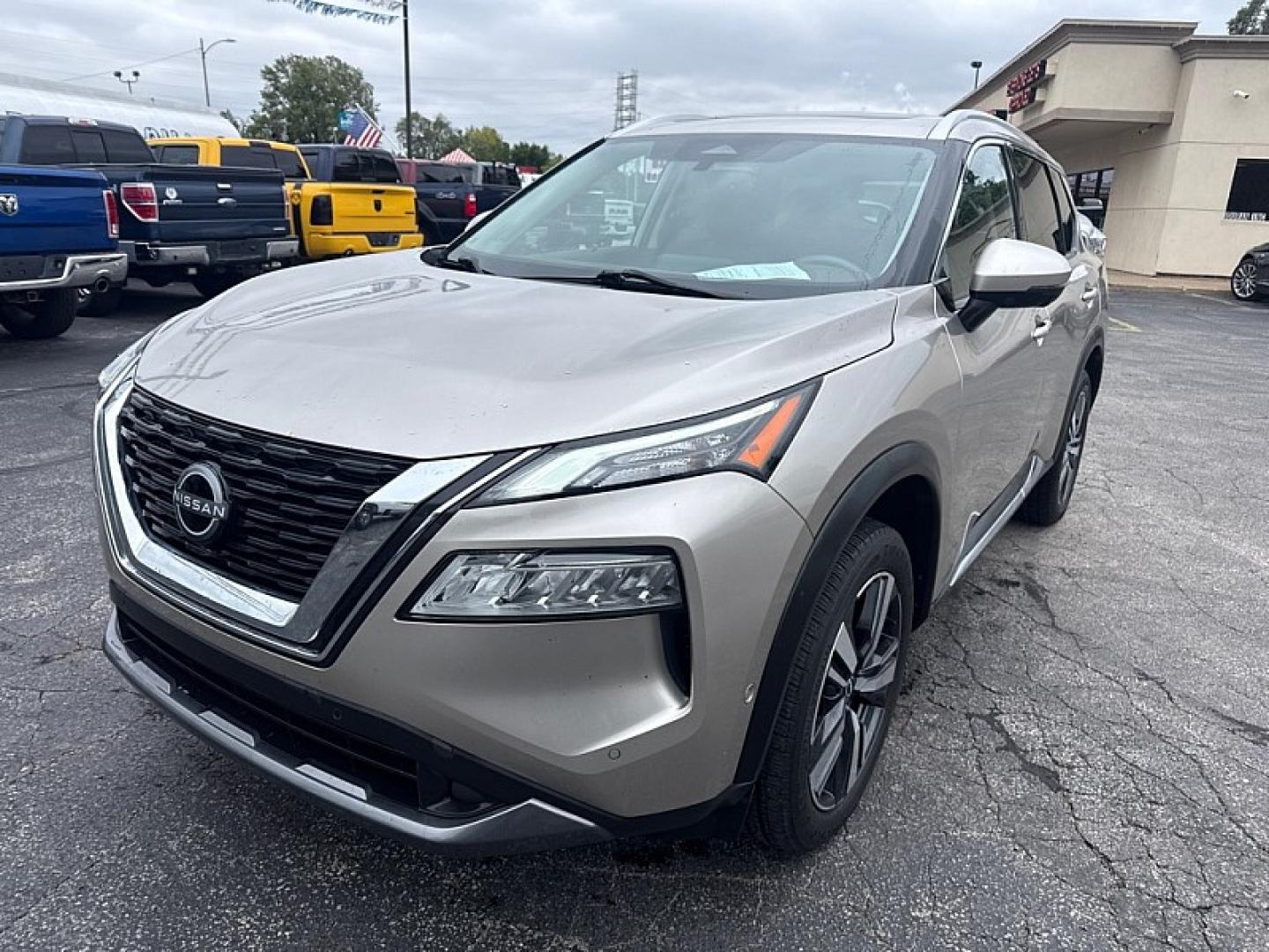 2023 TAN /BLACK Nissan Rogue SL AWD (JN8BT3CB1PW) with an 1.5L L3 DOHC 12V TURBO engine, CVT transmission, located at 3304 Woodville Road, Northwood, OH, 43619, (419) 210-8019, 41.612694, -83.480743 - Your #1 Destination for Auto Loans and mdash;No Matter Your Credit!At our dealership, we believe everyone deserves the opportunity to drive their dream car and mdash;whether you have good credit, bad credit, or no credit at all. With a wide selection of hundreds of cars, trucks, and SUVs, you'll fin- Photo#0