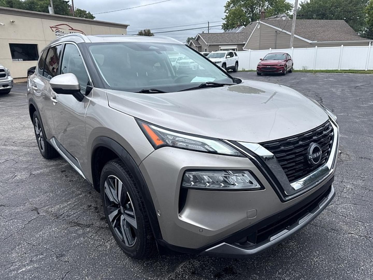 2023 TAN /BLACK Nissan Rogue SL AWD (JN8BT3CB1PW) with an 1.5L L3 DOHC 12V TURBO engine, CVT transmission, located at 3304 Woodville Road, Northwood, OH, 43619, (419) 210-8019, 41.612694, -83.480743 - Your #1 Destination for Auto Loans and mdash;No Matter Your Credit!At our dealership, we believe everyone deserves the opportunity to drive their dream car and mdash;whether you have good credit, bad credit, or no credit at all. With a wide selection of hundreds of cars, trucks, and SUVs, you'll fin- Photo#6
