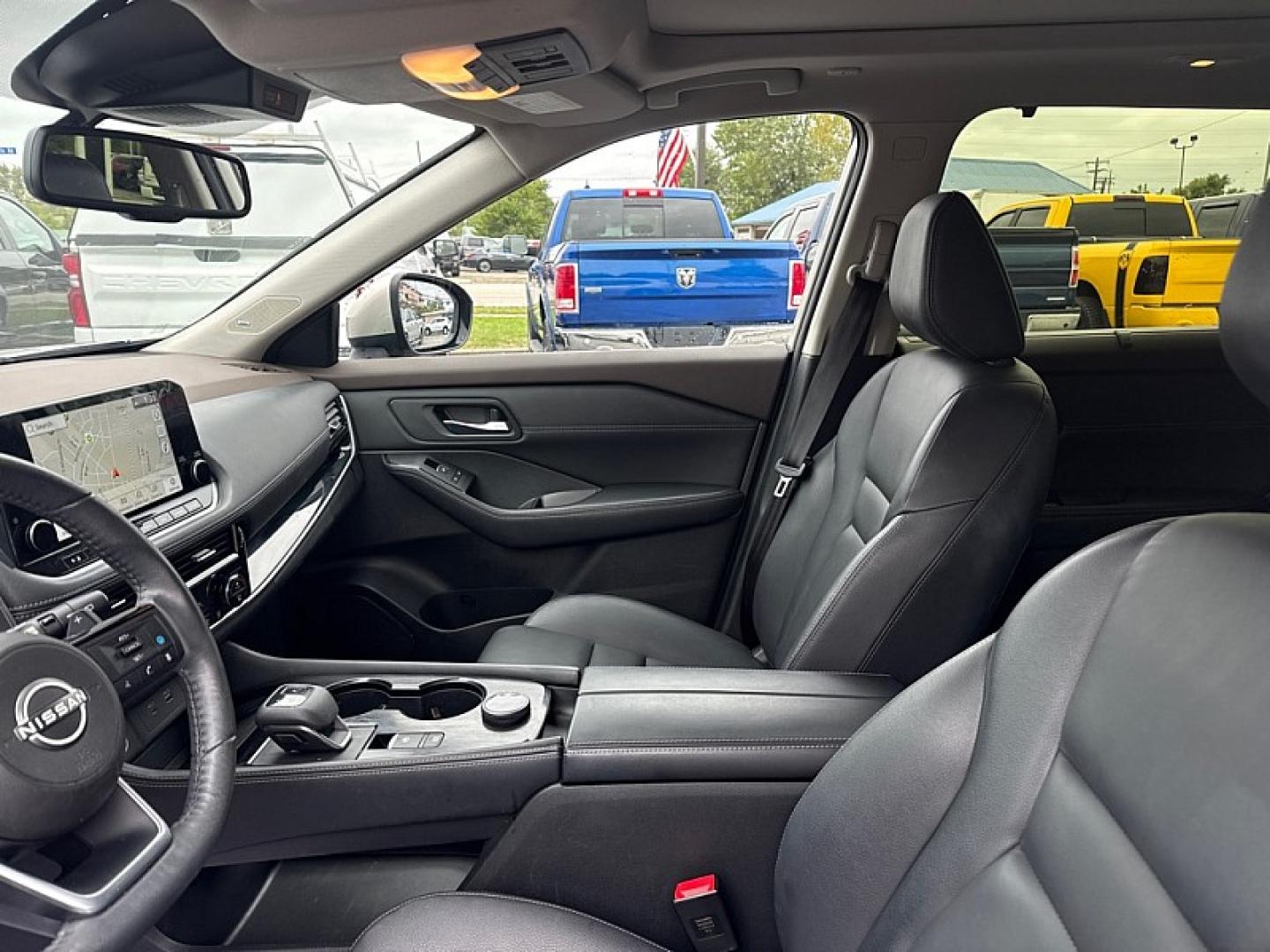 2023 TAN /BLACK Nissan Rogue SL AWD (JN8BT3CB1PW) with an 1.5L L3 DOHC 12V TURBO engine, CVT transmission, located at 3304 Woodville Road, Northwood, OH, 43619, (419) 210-8019, 41.612694, -83.480743 - Your #1 Destination for Auto Loans and mdash;No Matter Your Credit!At our dealership, we believe everyone deserves the opportunity to drive their dream car and mdash;whether you have good credit, bad credit, or no credit at all. With a wide selection of hundreds of cars, trucks, and SUVs, you'll fin- Photo#9