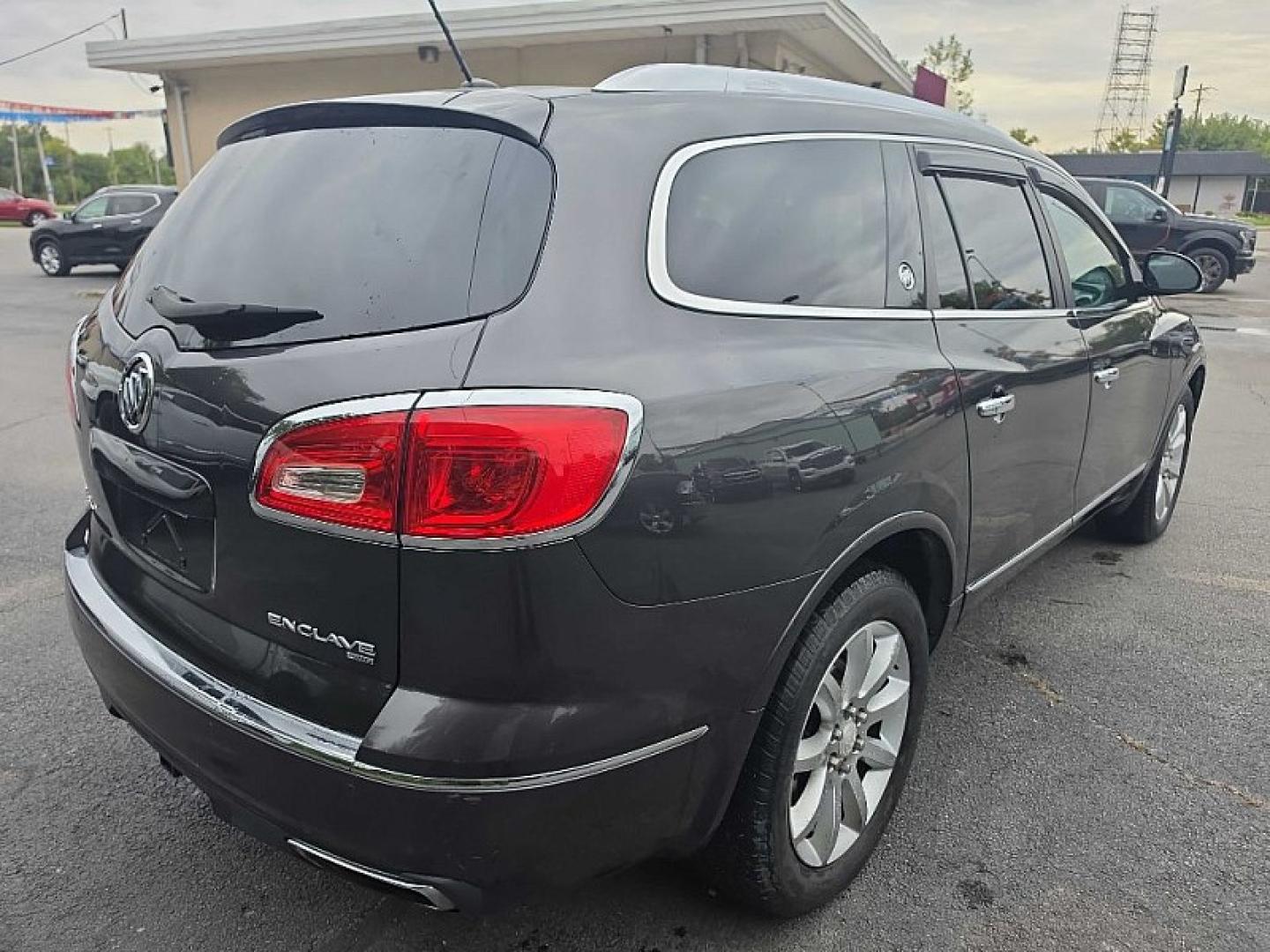 2013 GRAY /BLACK Buick Enclave Premium AWD (5GAKVDKD0DJ) with an 3.6L V6 DOHC 24V engine, 6-Speed Automatic Overdrive transmission, located at 3304 Woodville Road, Northwood, OH, 43619, (419) 210-8019, 41.612694, -83.480743- Photo#3