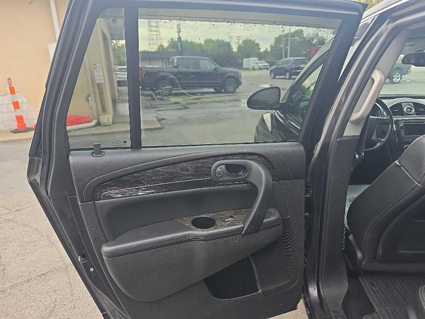2013 GRAY /BLACK Buick Enclave Premium AWD (5GAKVDKD0DJ) with an 3.6L V6 DOHC 24V engine, 6-Speed Automatic Overdrive transmission, located at 3304 Woodville Road, Northwood, OH, 43619, (419) 210-8019, 41.612694, -83.480743- Photo#11