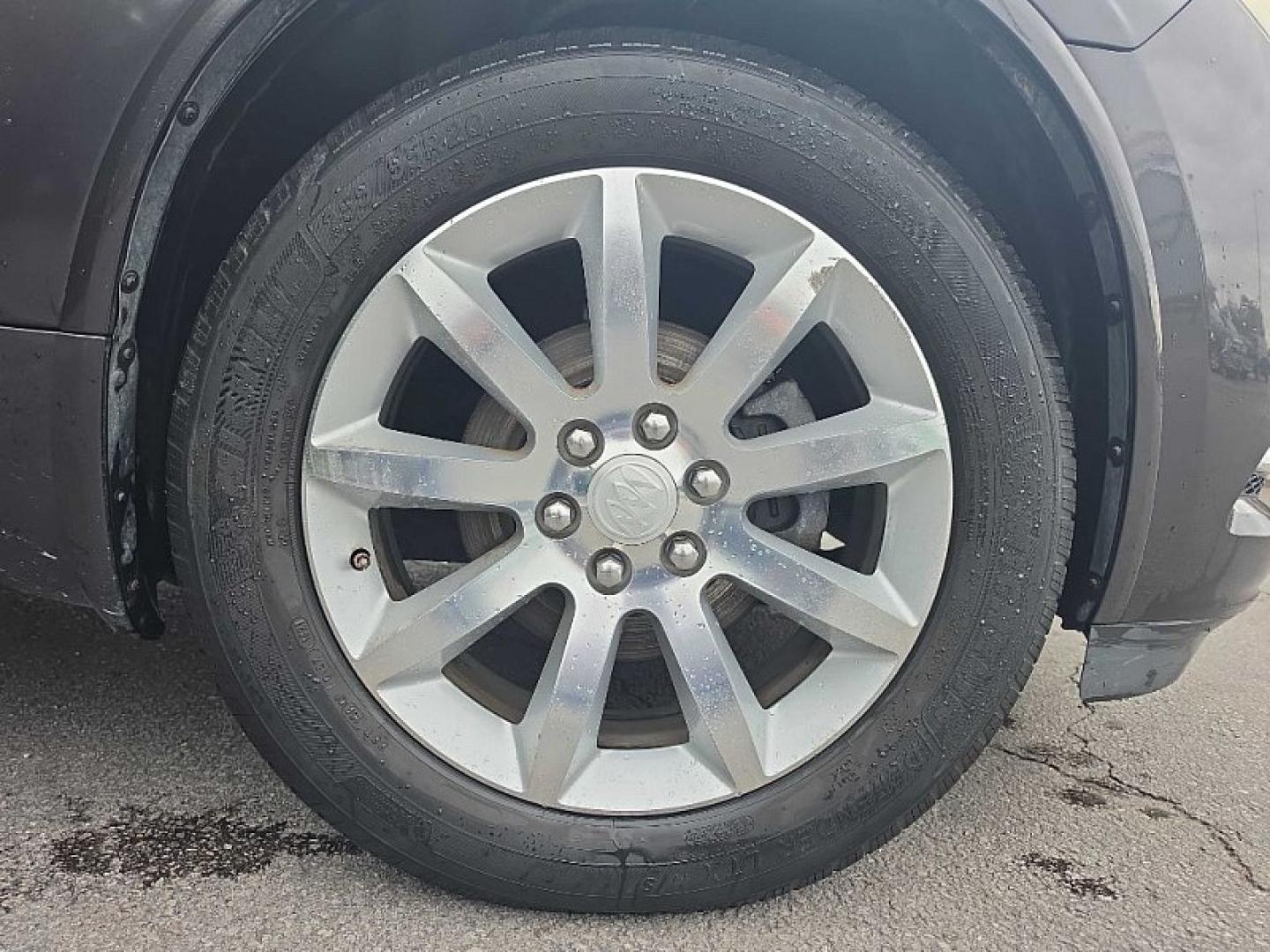 2013 GRAY /BLACK Buick Enclave Premium AWD (5GAKVDKD0DJ) with an 3.6L V6 DOHC 24V engine, 6-Speed Automatic Overdrive transmission, located at 3304 Woodville Road, Northwood, OH, 43619, (419) 210-8019, 41.612694, -83.480743- Photo#20