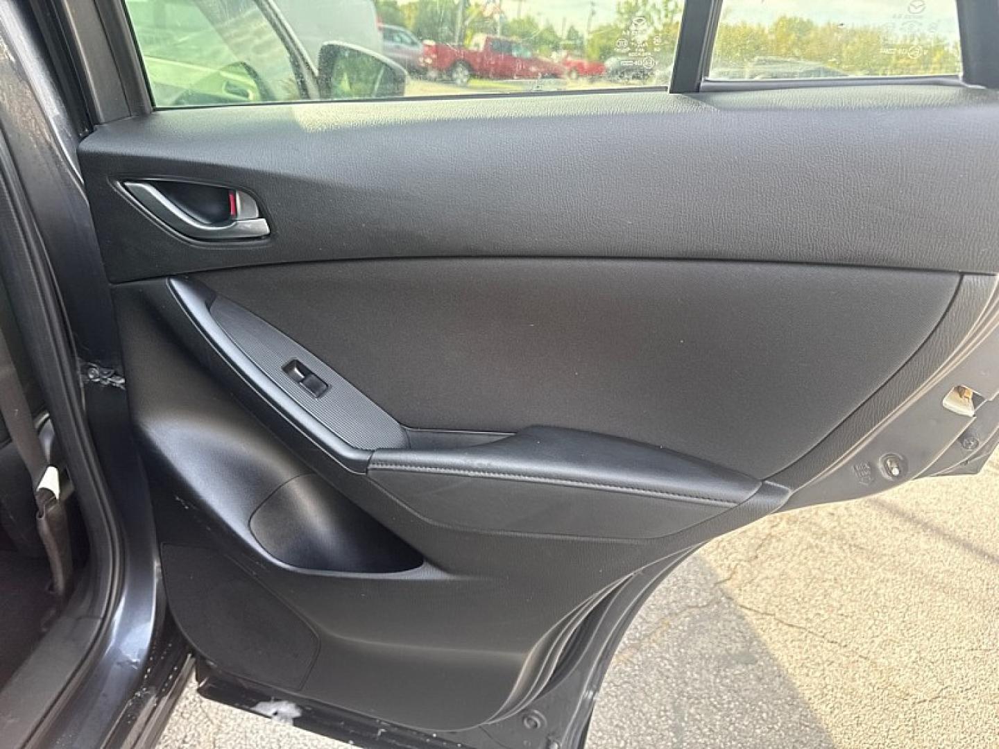 2015 BLACK /BLACK Mazda CX-5 Sport AWD (JM3KE4BE1F0) with an 2.5L L4 DOHC 16V engine, 6A transmission, located at 3304 Woodville Road, Northwood, OH, 43619, (419) 210-8019, 41.612694, -83.480743 - Your #1 Destination for Auto Loans and mdash;No Matter Your Credit!At our dealership, we believe everyone deserves the opportunity to drive their dream car and mdash;whether you have good credit, bad credit, or no credit at all. With a wide selection of hundreds of cars, trucks, and SUVs, you'll fin- Photo#12
