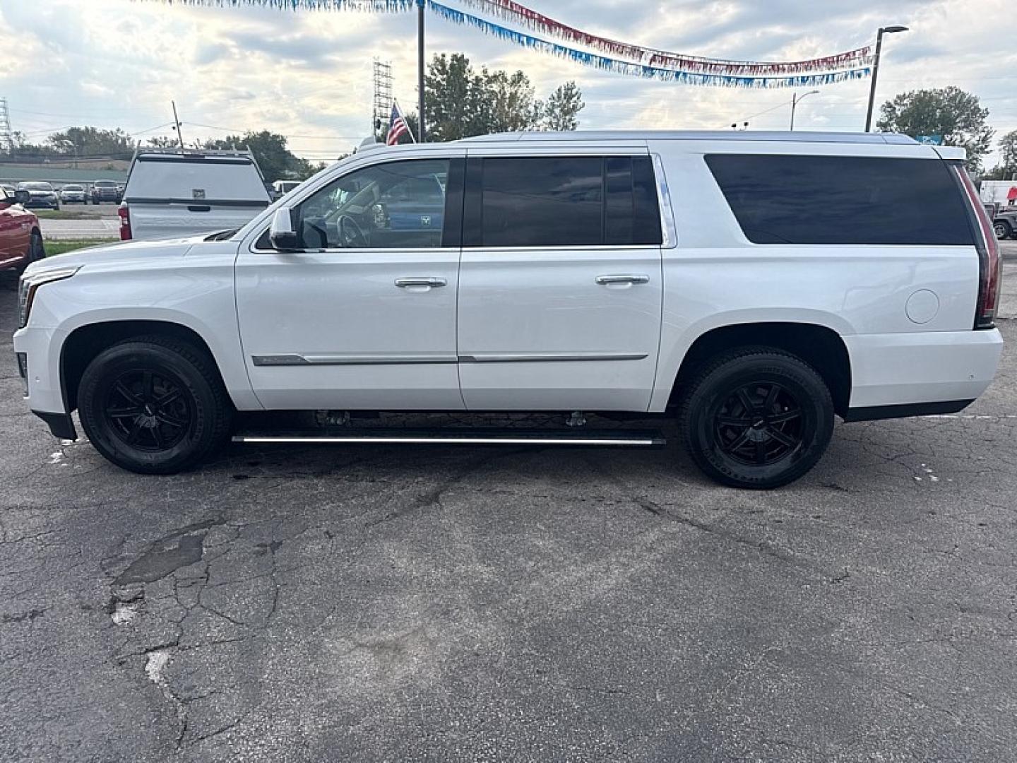 2018 WHITE /BROWN Cadillac Escalade ESV Premium 4WD (1GYS4JKJ3JR) with an 6.2L V8 OHV 16V FFV engine, 8A transmission, located at 3304 Woodville Road, Northwood, OH, 43619, (419) 210-8019, 41.612694, -83.480743 - Your #1 Destination for Auto Loans and mdash;No Matter Your Credit!At our dealership, we believe everyone deserves the opportunity to drive their dream car and mdash;whether you have good credit, bad credit, or no credit at all. With a wide selection of hundreds of cars, trucks, and SUVs, you'll fin- Photo#1